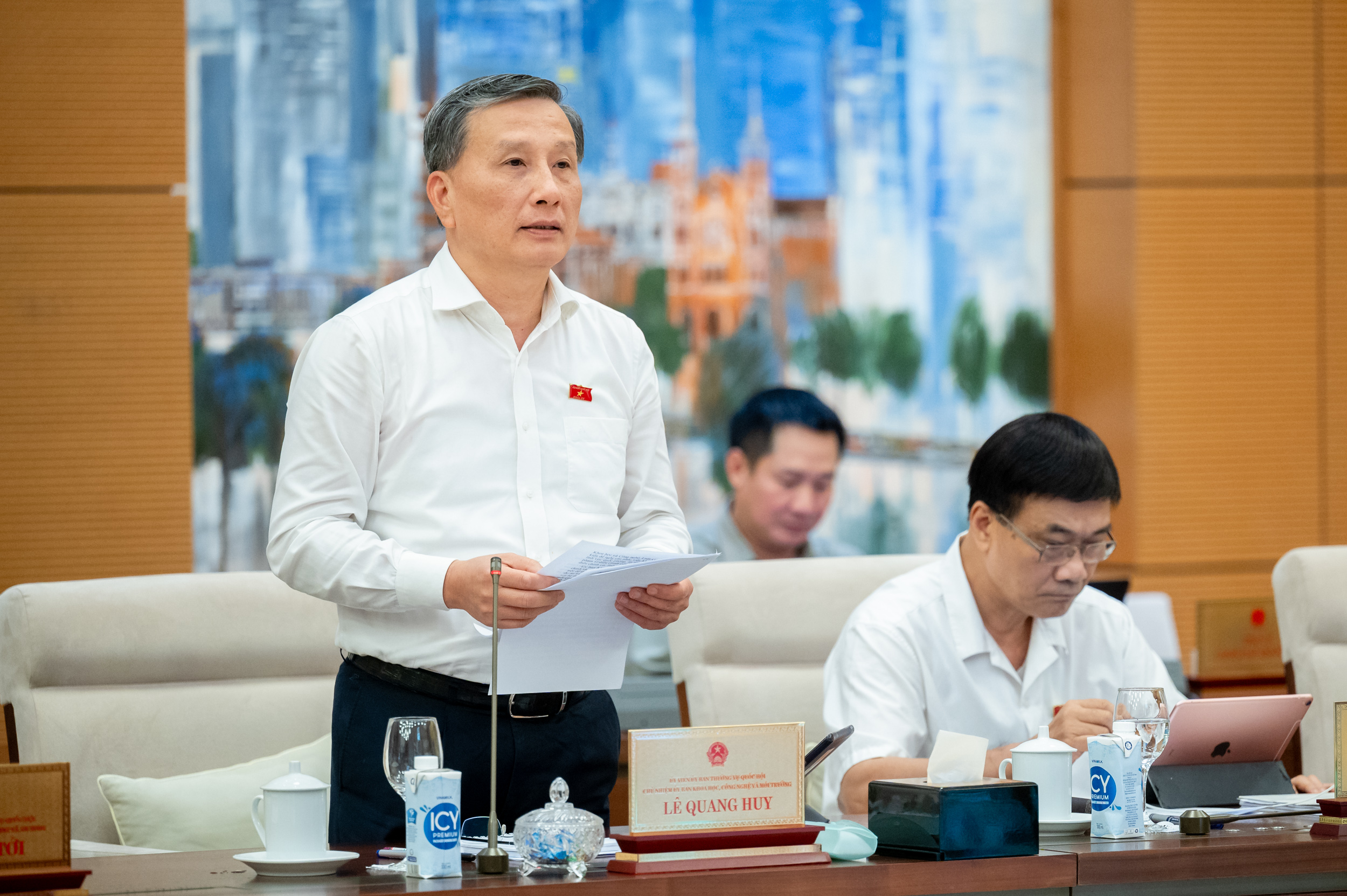 Đề xuất miễn học ph&iacute; cho con gi&aacute;o vi&ecirc;n- Ảnh 4.