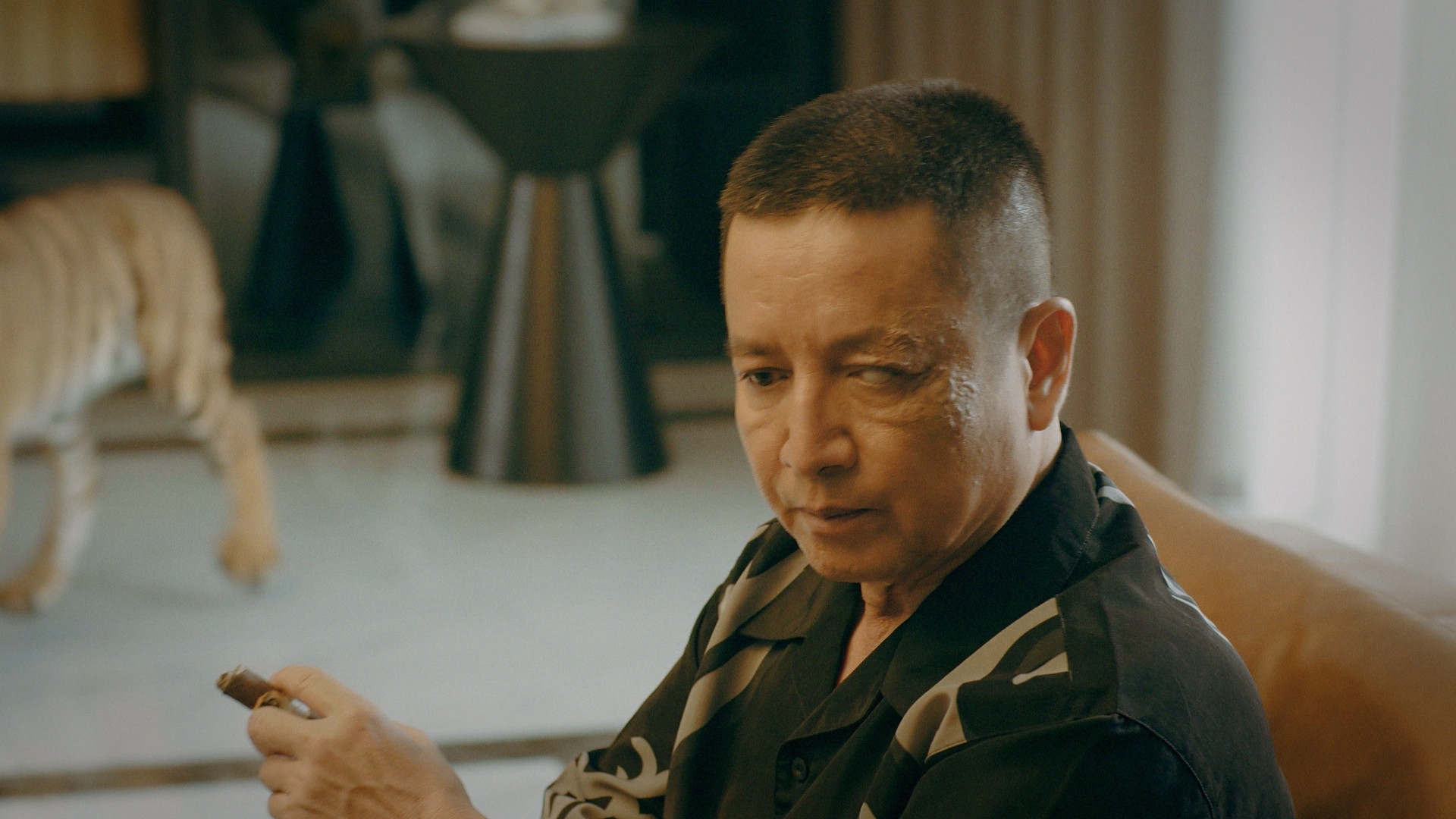 NSƯT Ch&iacute; Trung h&eacute; lộ về &ocirc;ng tr&ugrave;m x&atilde; hội đen Hưng "khẹc" trong phim giờ v&agrave;ng VTV- Ảnh 1.