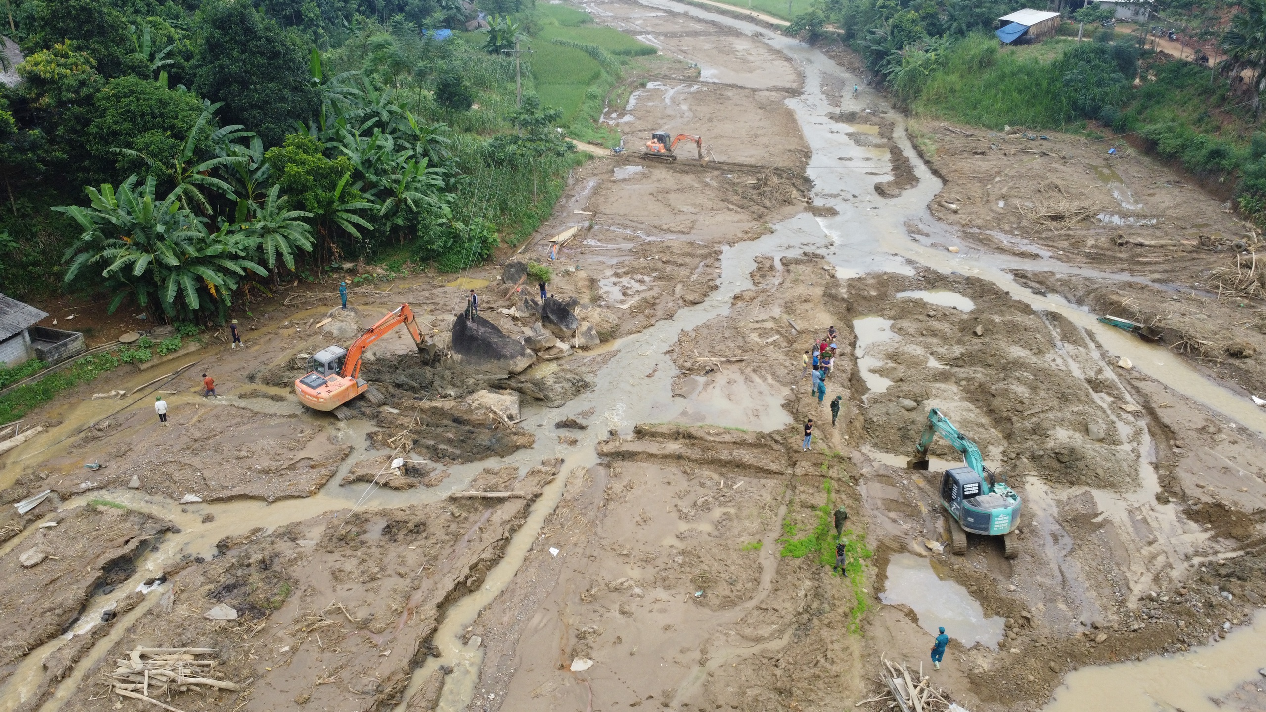Vụ lũ qu&eacute;t L&agrave;ng Nủ: T&igrave;m thấy th&ecirc;m 2 thi thể nạn nh&acirc;n mất t&iacute;ch- Ảnh 1.