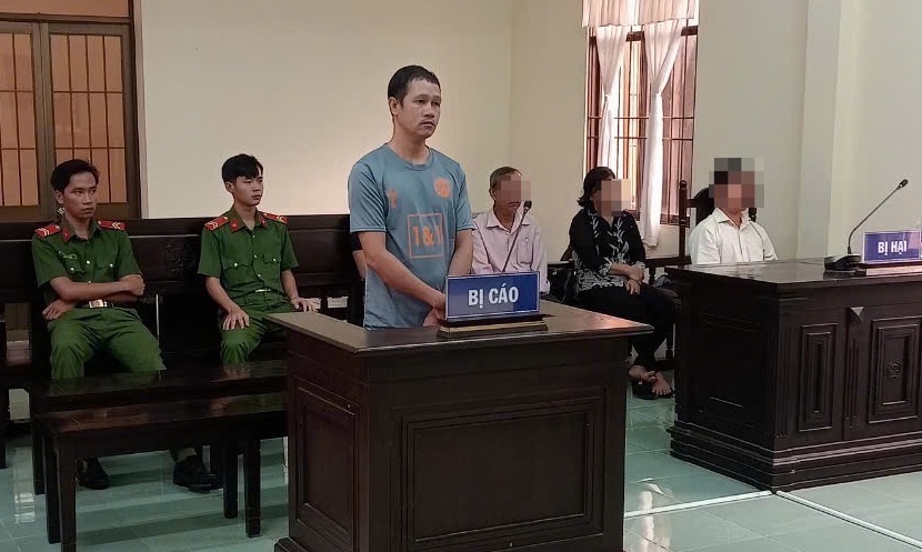 Ph&aacute;t hiện vợ ngoại t&igrave;nh với ph&oacute; hiệu trưởng, chồng ch&eacute;m t&igrave;nh địch thương t&iacute;ch- Ảnh 1.