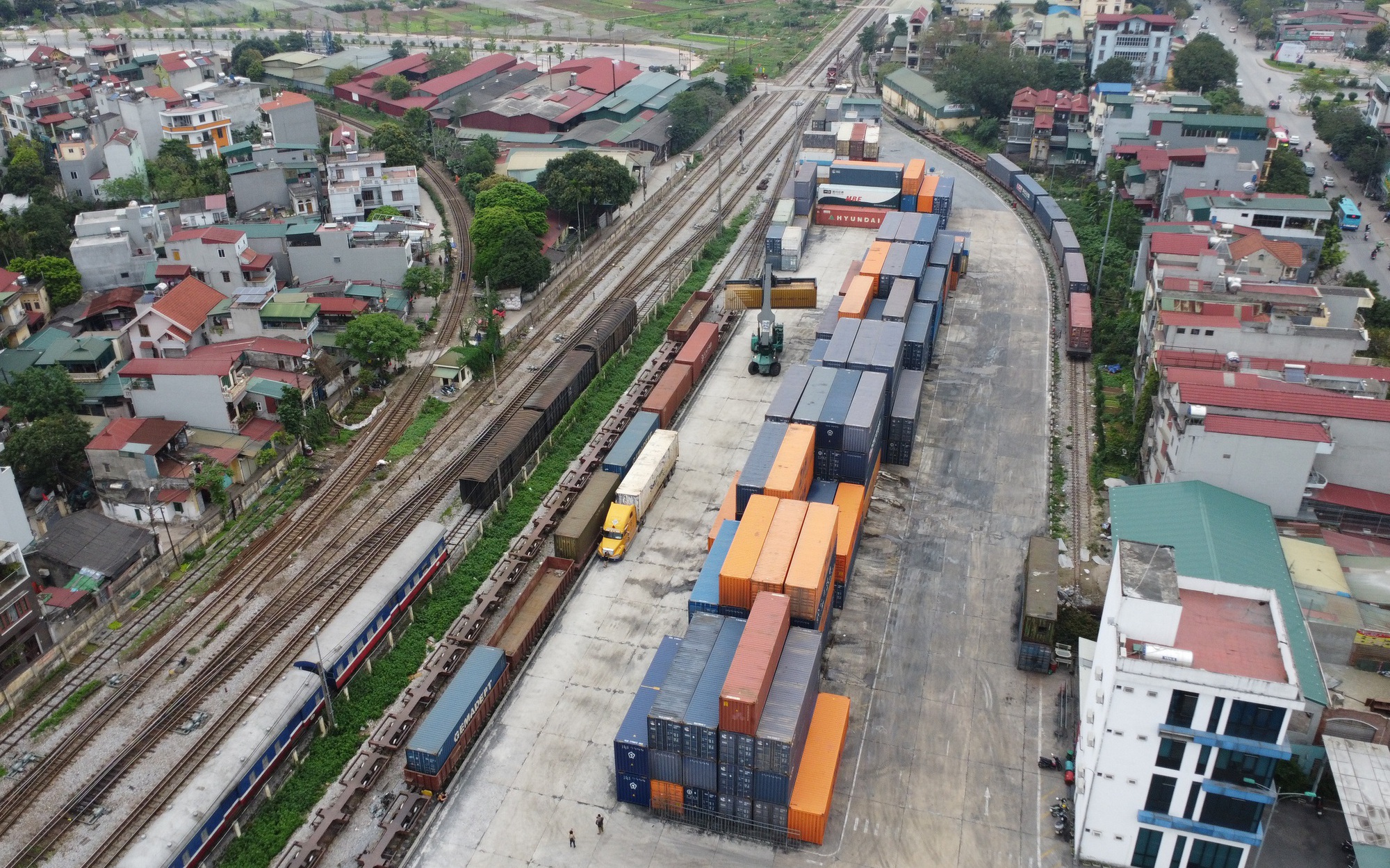 Đề xuất quy định khai th&aacute;c đất phụ cận ga đường sắt, tạo nguồn lực mới
