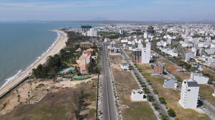 Cựu Chủ tịch B&igrave;nh Thuận L&ecirc; Tiến Phương bị c&aacute;o buộc g&acirc;y thiệt hại 308 tỷ đồng- Ảnh 2.