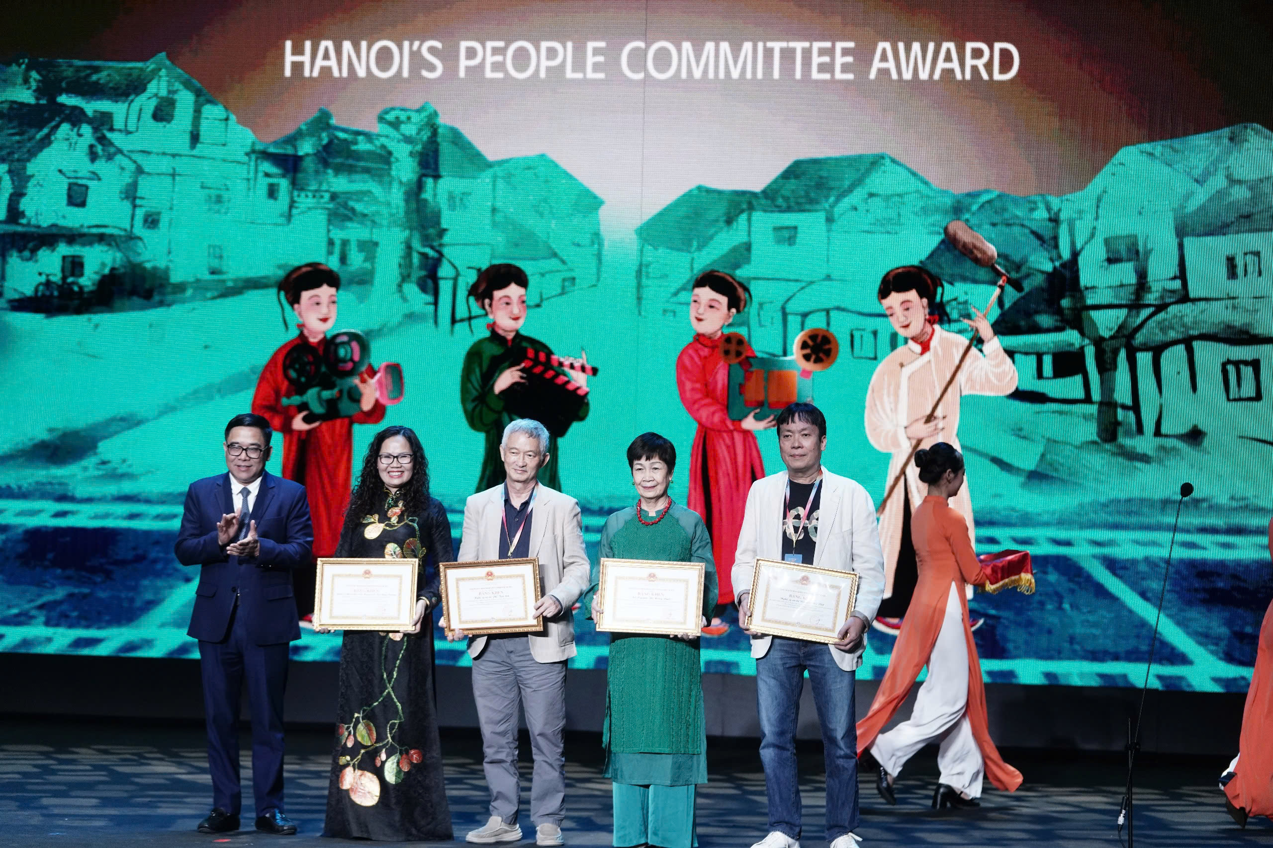 Trao giải Li&ecirc;n hoan phim quốc tế H&agrave; Nội: Điện ảnh Iran thắng lớn- Ảnh 4.