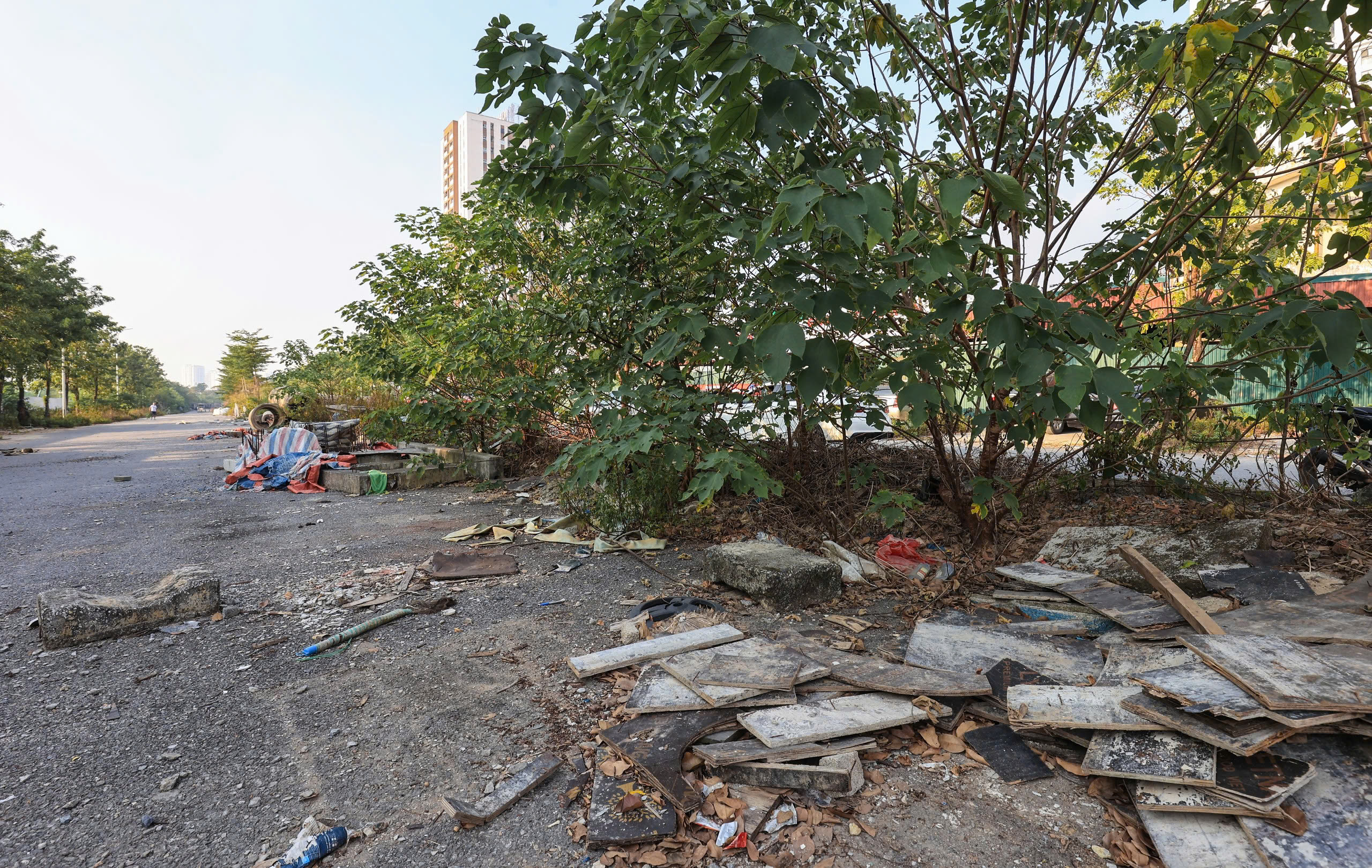 Ngổn ngang dự &aacute;n thi c&ocirc;ng đường hơn 250 tỷ tại H&agrave; Nội- Ảnh 15.