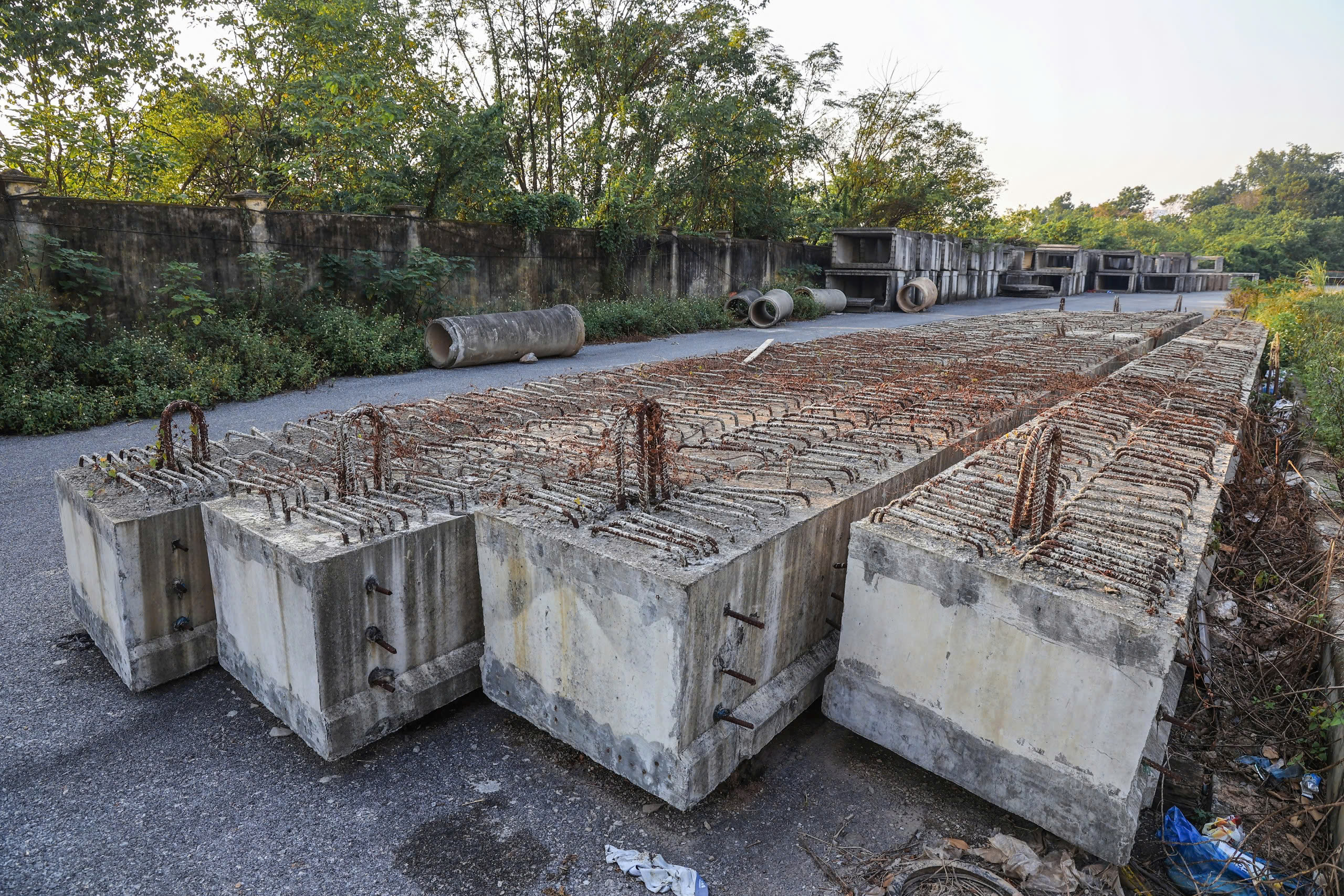 Ngổn ngang dự &aacute;n thi c&ocirc;ng đường hơn 250 tỷ tại H&agrave; Nội- Ảnh 7.