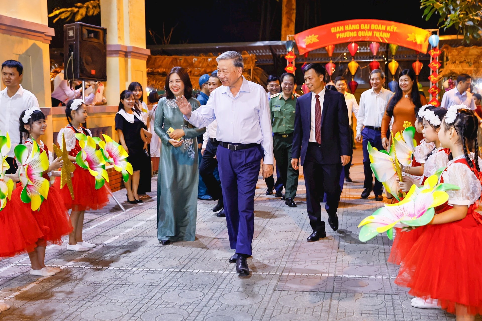 Tổng B&iacute; thư T&ocirc; L&acirc;m: Đưa thực h&agrave;nh tiết kiệm, chống l&atilde;ng ph&iacute; trở th&agrave;nh tự gi&aacute;c, tự nguyện- Ảnh 1.