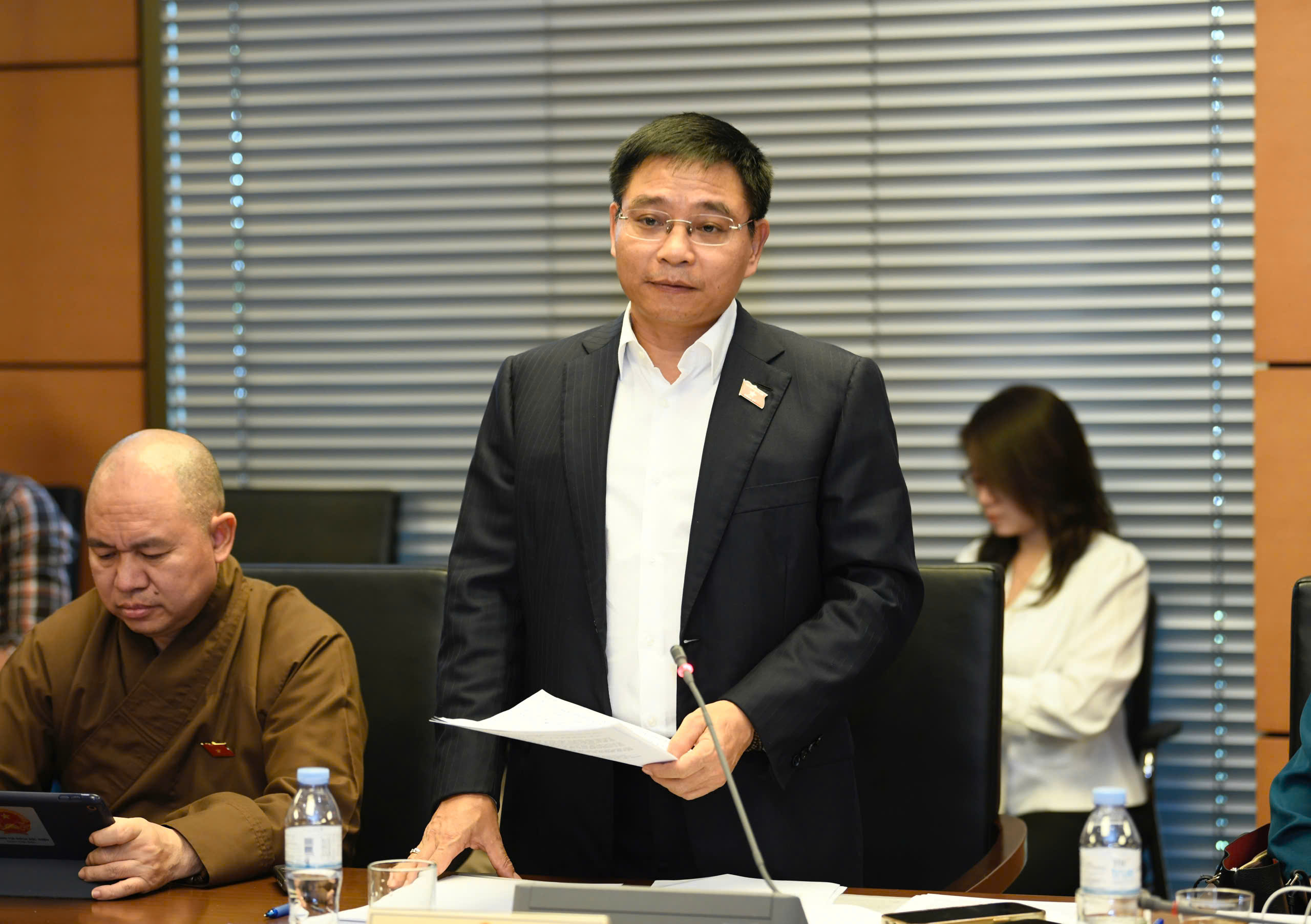 Bộ trưởng GTVT l&agrave;m r&otilde; những băn khoăn về dự &aacute;n đường sắt tốc độ cao Bắc - Nam- Ảnh 3.