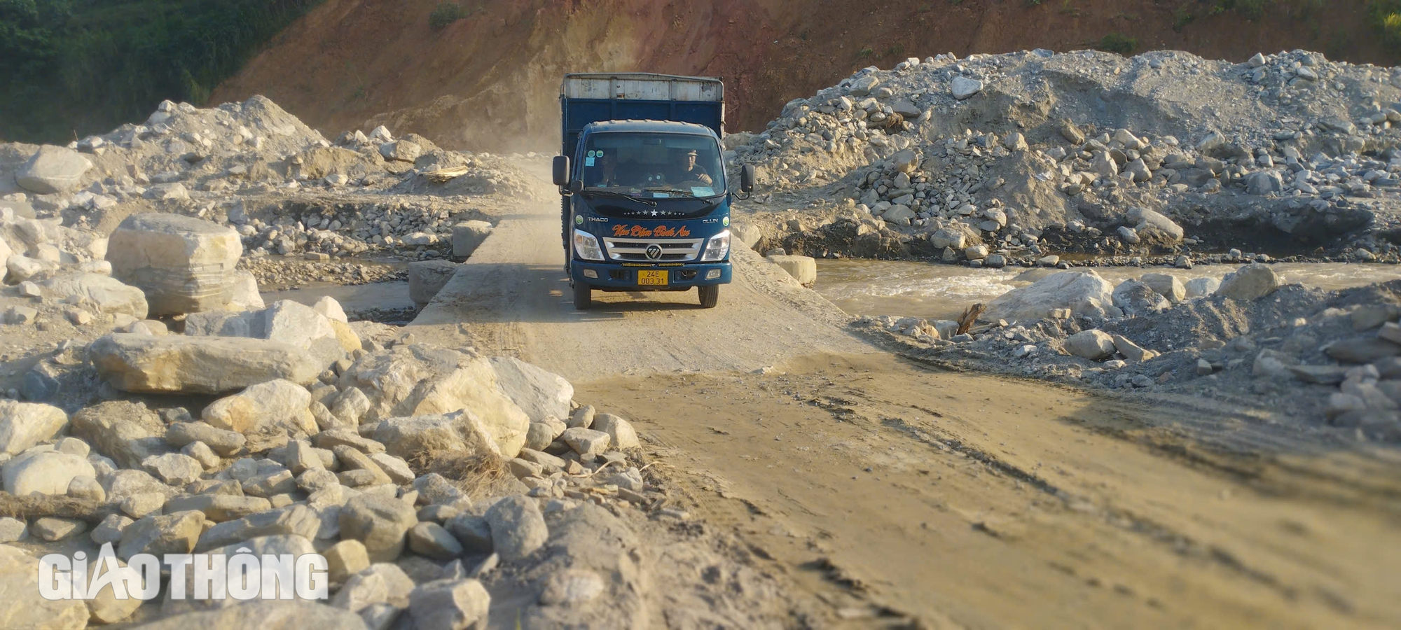 C&aacute;nh đồng 60 h&eacute;c ta chỉ c&ograve;n trơ đ&aacute; sau cơn b&atilde;o số 3- Ảnh 14.