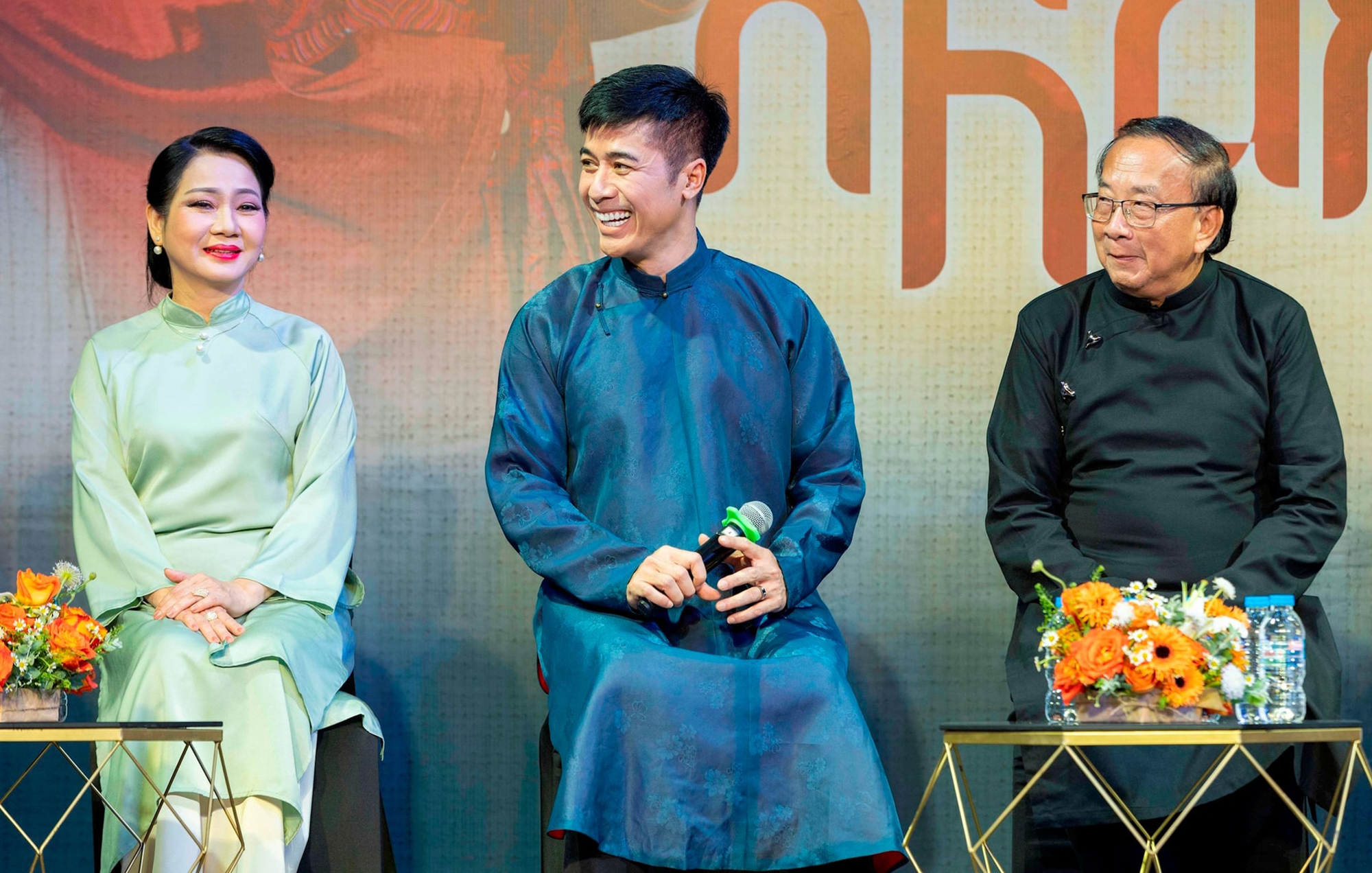 Khi n&agrave;ng Kiều &ldquo;kho&aacute;c &aacute;o mới&rdquo; tr&ecirc;n s&acirc;n khấu kịch- Ảnh 4.