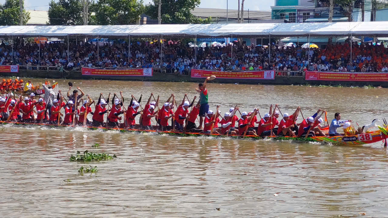 Tranh t&agrave;i s&ocirc;i nổi tại giải đua ghe ngo lớn nhất miền T&acirc;y- Ảnh 3.