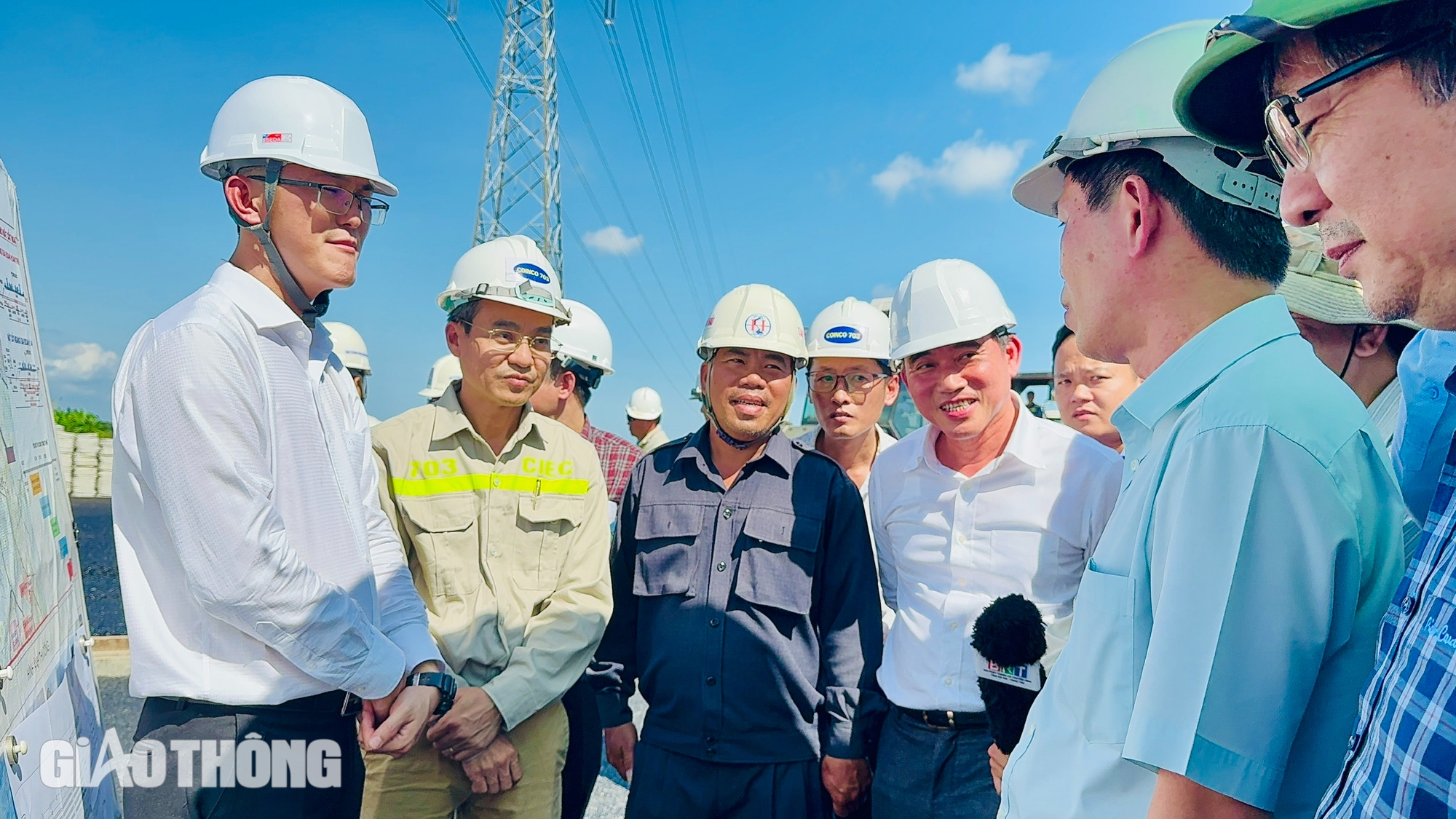 Nỗ lực th&ocirc;ng xe cao tốc Bi&ecirc;n H&ograve;a - Vũng T&agrave;u đoạn 3 v&agrave;o 30/4/2025- Ảnh 4.