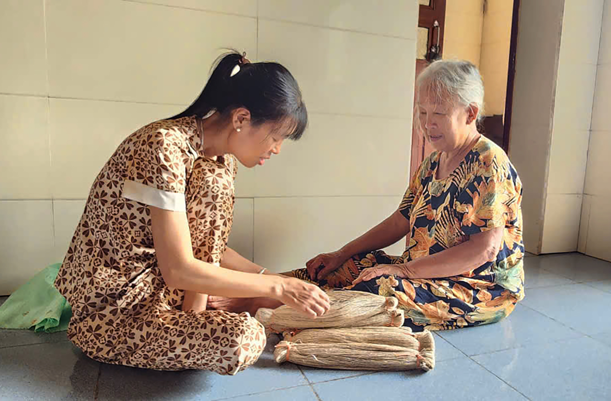 L&agrave;ng nghề dệt đũi 400 năm tuổi ở qu&ecirc; l&uacute;a- Ảnh 1.