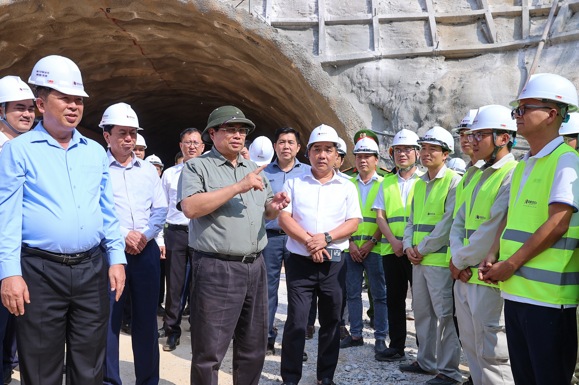 Thủ tướng: Ho&agrave;n th&agrave;nh 2 tuyến cao tốc tại Cao Bằng - Lạng Sơn ngay trong 2025- Ảnh 5.