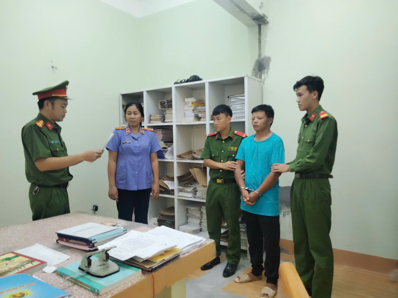 Bắt đối tượng tấn c&ocirc;ng CSGT ở Lai Ch&acirc;u- Ảnh 1.