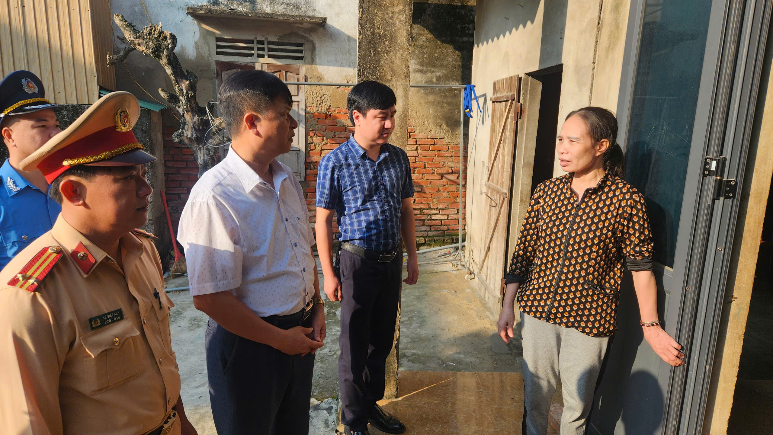 &Aacute;m ảnh chuỗi ng&agrave;y bi kịch k&eacute;o d&agrave;i sau mỗi vụ tai nạn giao th&ocirc;ng- Ảnh 1.