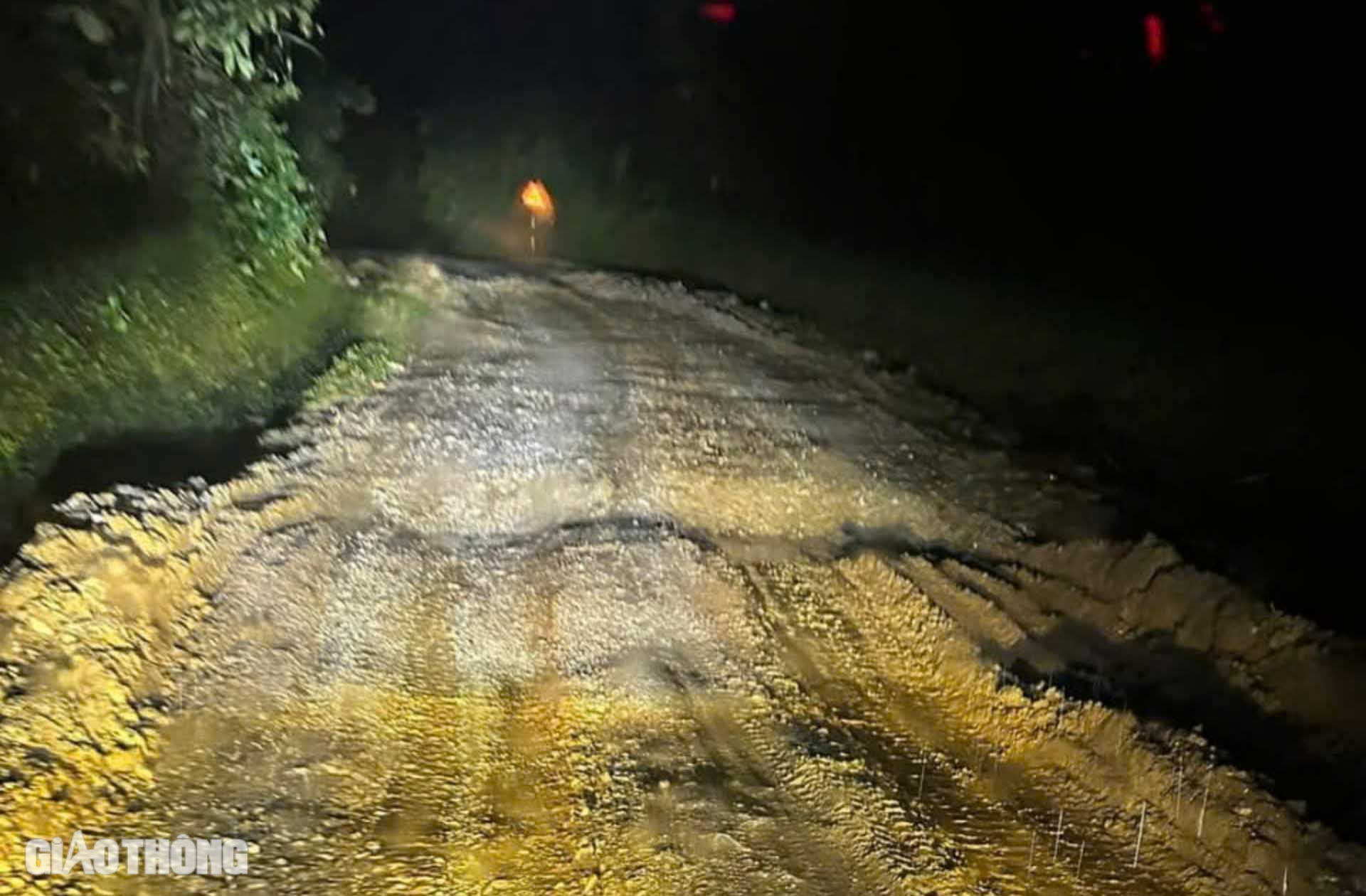 D&acirc;n khổ v&igrave; đường tỉnh ở Bắc Kạn như "ruộng c&agrave;y"- Ảnh 12.