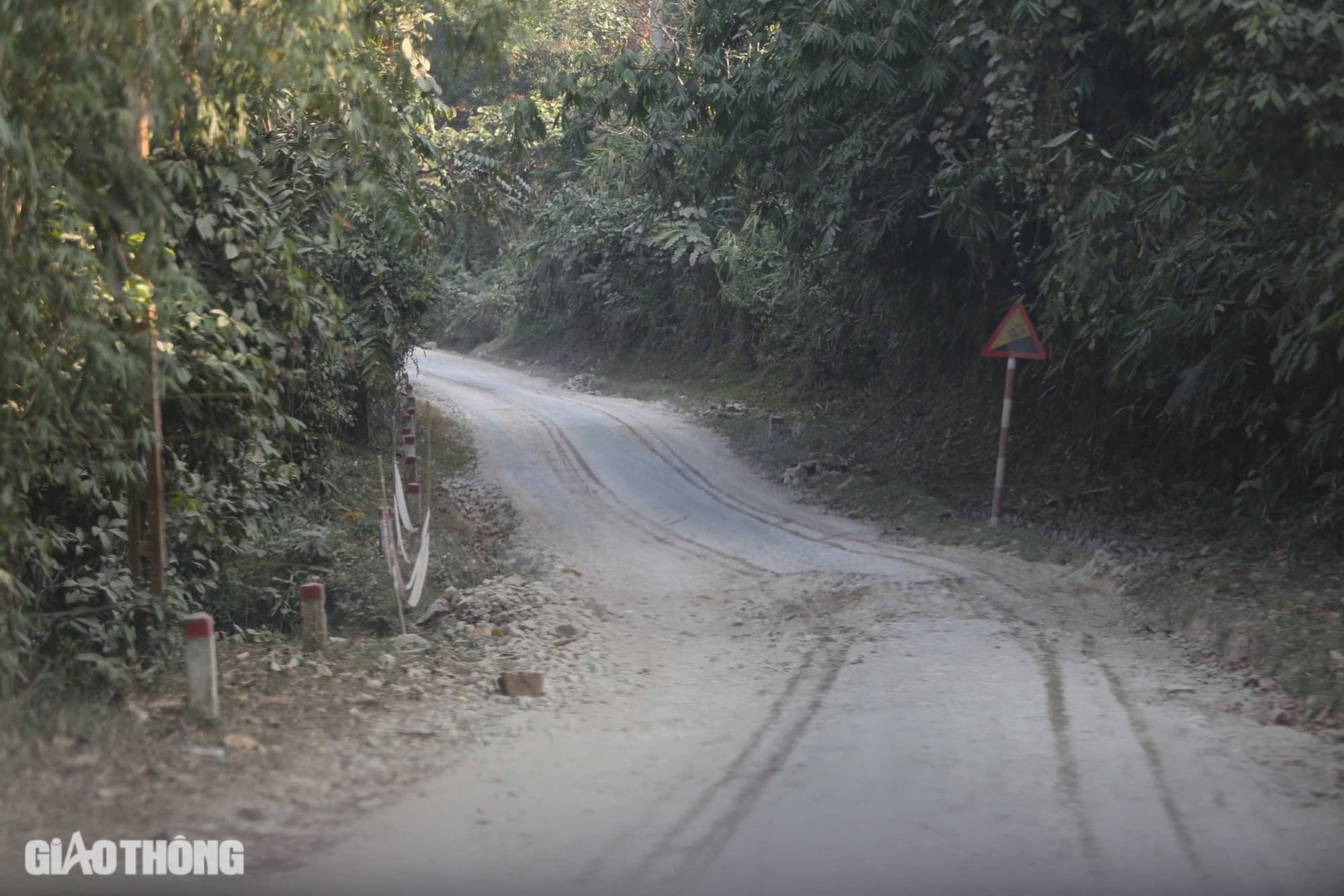 D&acirc;n khổ v&igrave; đường tỉnh ở Bắc Kạn như "ruộng c&agrave;y"- Ảnh 3.