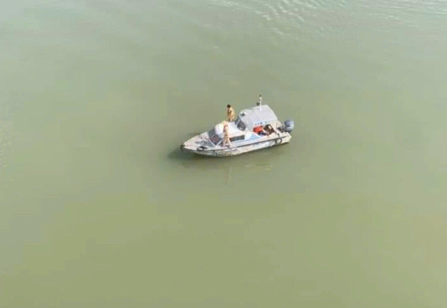 Tích cực tìm kiếm tung tích cô gái trẻ nghi nhảy cầu Chanh tự tử- Ảnh 1. Tích cực tìm kiếm tung tích cô gái trẻ nghi nhảy cầu Chanh tự tử- Ảnh 1.