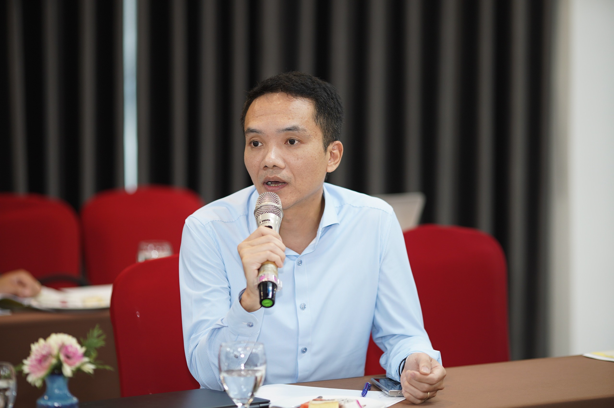 Chuy&ecirc;n gia b&agrave;n giải ph&aacute;p bảo vệ an to&agrave;n trẻ em tr&ecirc;n xe &ocirc; t&ocirc;- Ảnh 8.