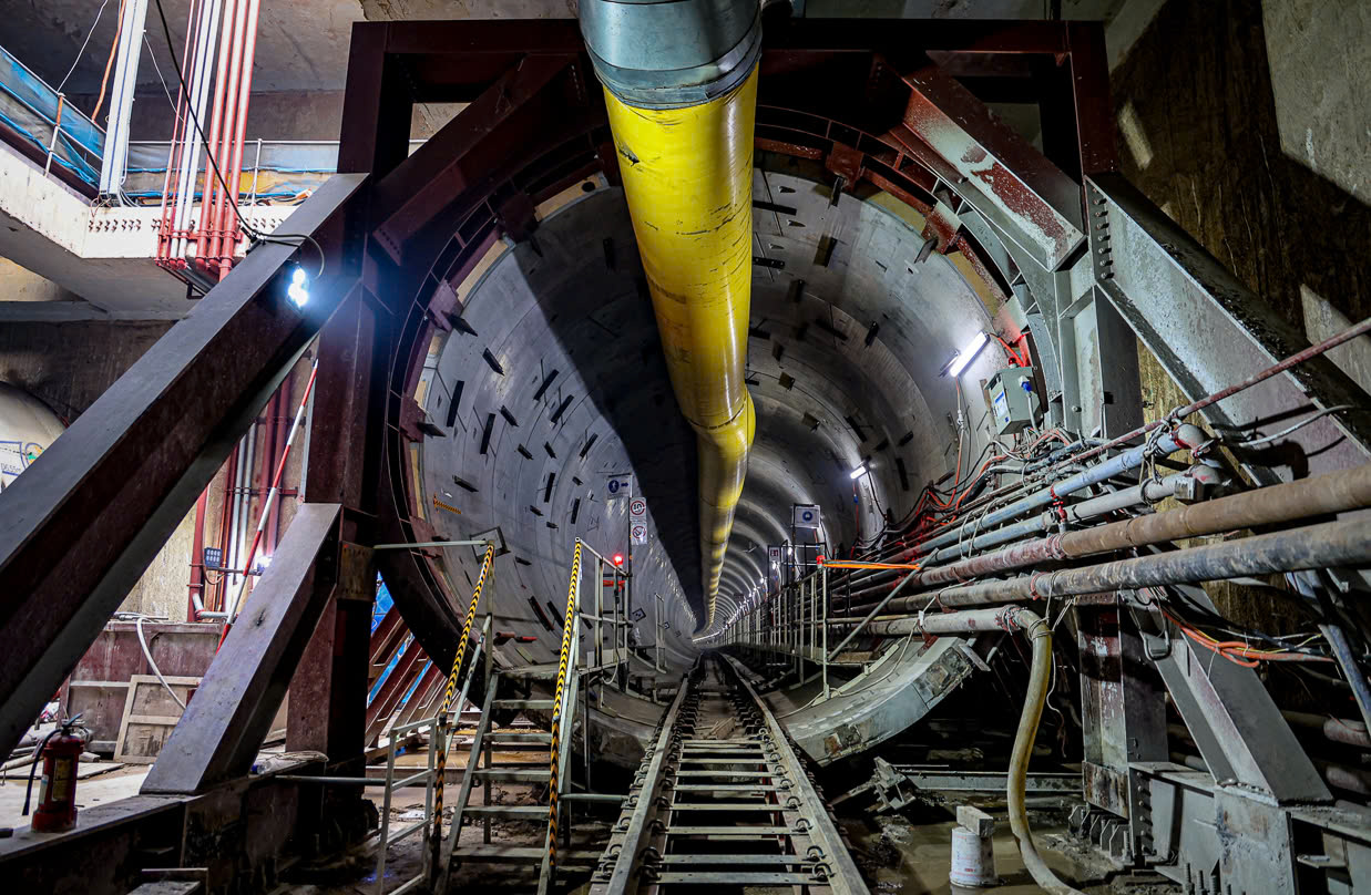 B&ecirc;n trong 600 m&eacute;t đường hầm metro Nhổn - ga H&agrave; Nội c&oacute; g&igrave;? - Ảnh 9.