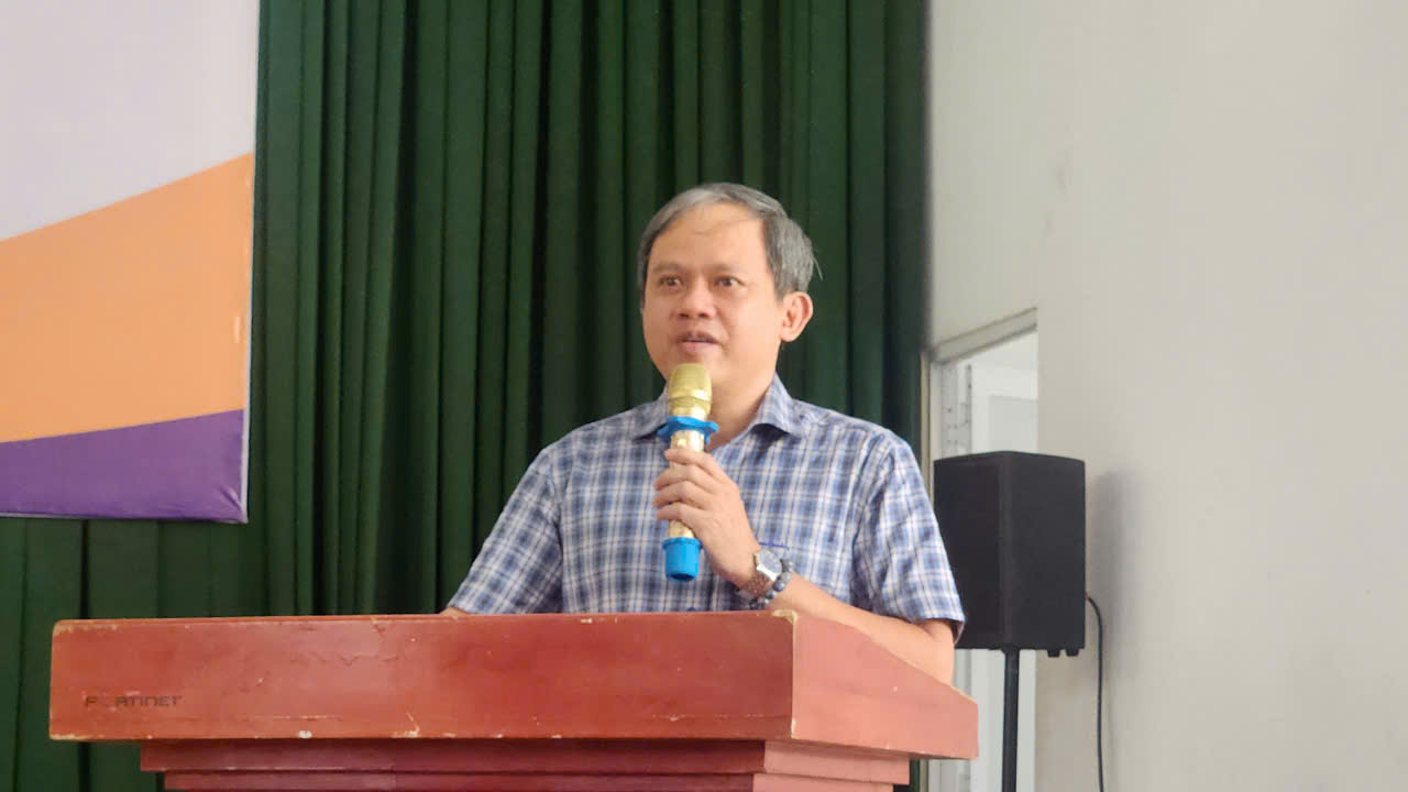 Sinh vi&ecirc;n Học viện H&agrave;ng kh&ocirc;ng Việt Nam s&ocirc;i nổi t&igrave;m hiểu Luật Trật tự, ATGT đường bộ- Ảnh 1.