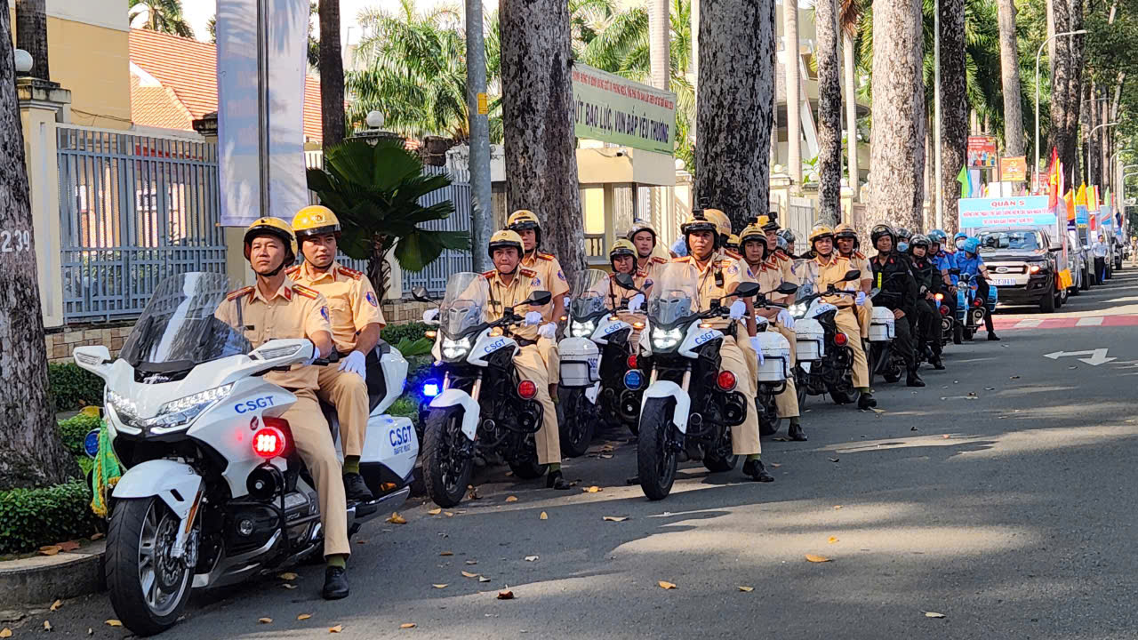 H&atilde;y đi chậm lại v&igrave; tương lai trẻ thơ- Ảnh 8.