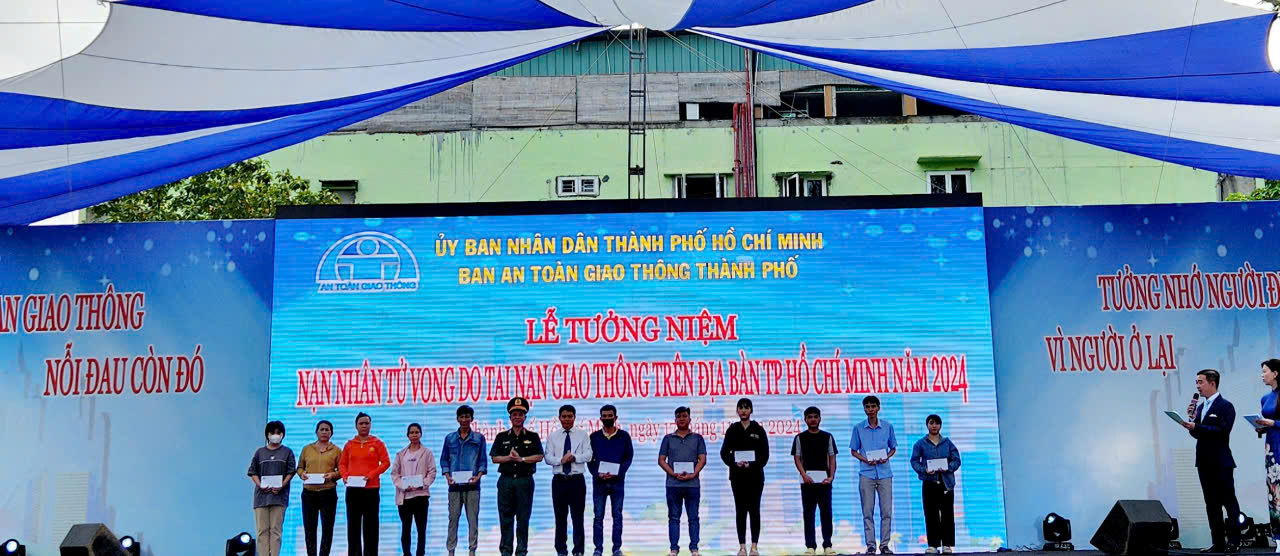 H&atilde;y đi chậm lại v&igrave; tương lai trẻ thơ- Ảnh 2.