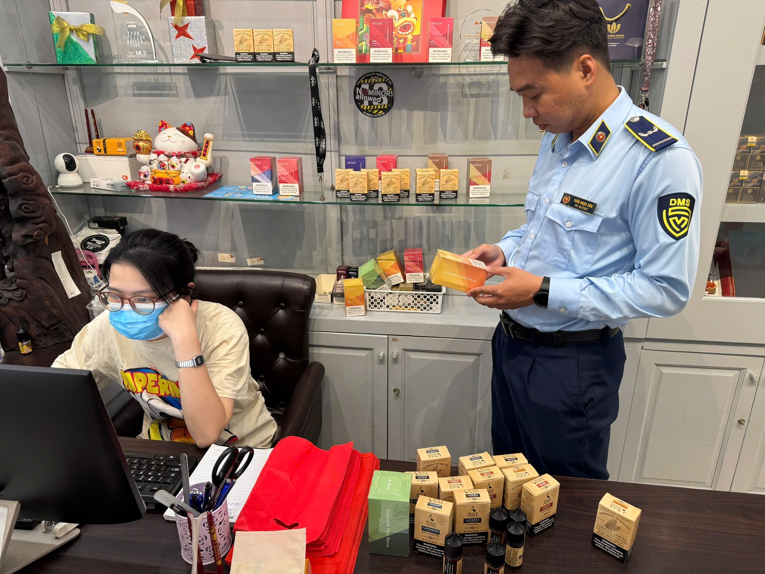 Sàn thương mại điện tử nộp thuế thay người bán: Chưa khả thi, quá rủi ro?- Ảnh 2. Sàn thương mại điện tử nộp thuế thay người bán: Chưa khả thi, quá rủi ro?- Ảnh 2.