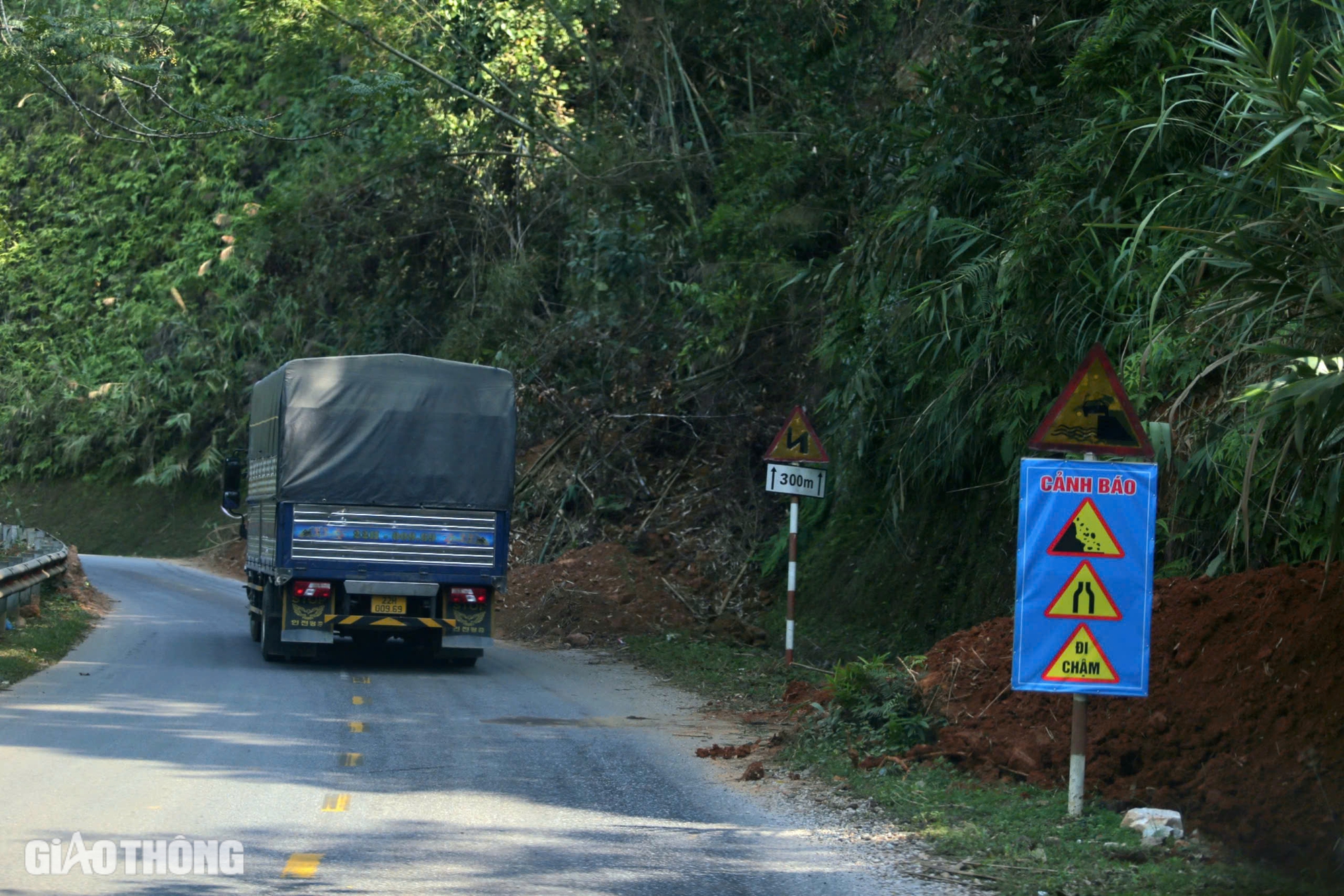 V&igrave; sao h&agrave;ng loạt điểm sạt lở ở Bắc Kạn chưa được khắc phục?- Ảnh 8.
