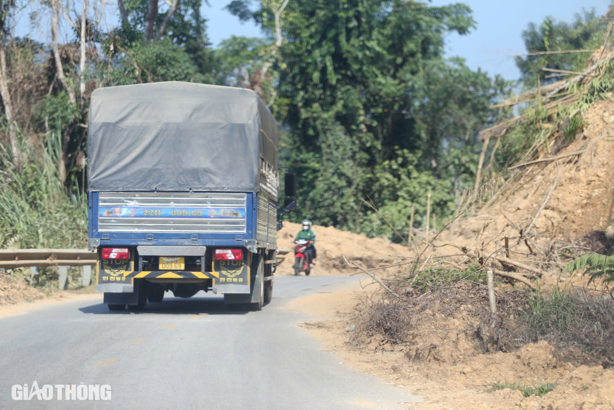 V&igrave; sao h&agrave;ng loạt điểm sạt lở ở Bắc Kạn chưa được khắc phục?- Ảnh 13.