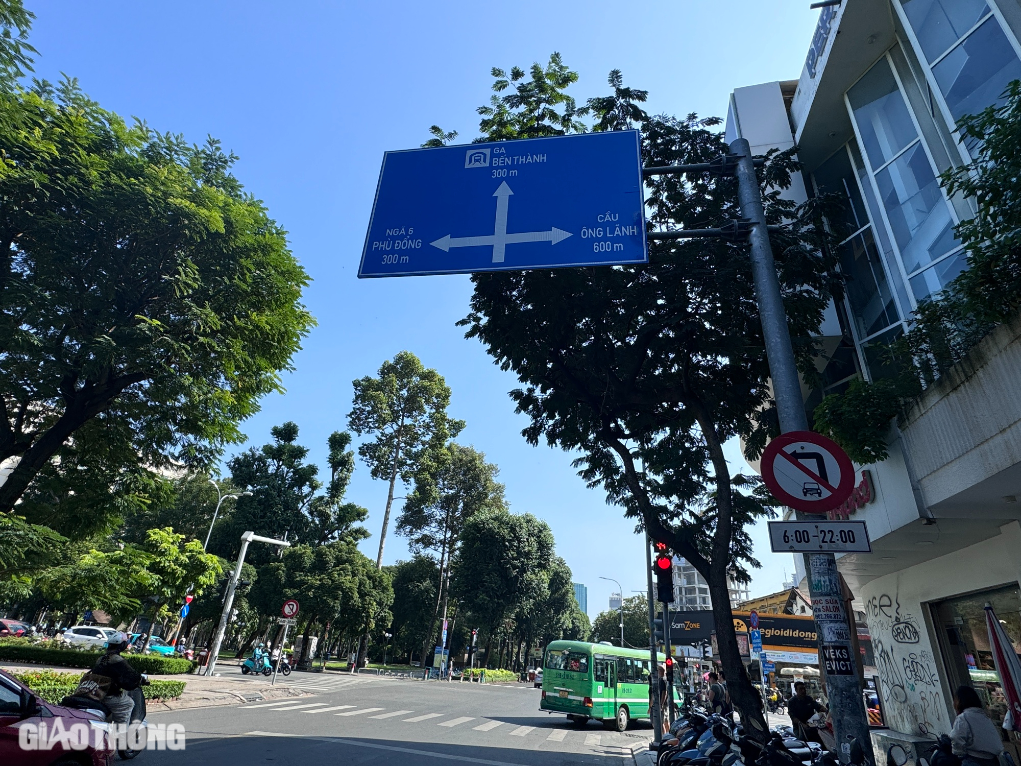 Cận cảnh c&aacute;c nh&agrave; ga metro số 1- Ảnh 3.