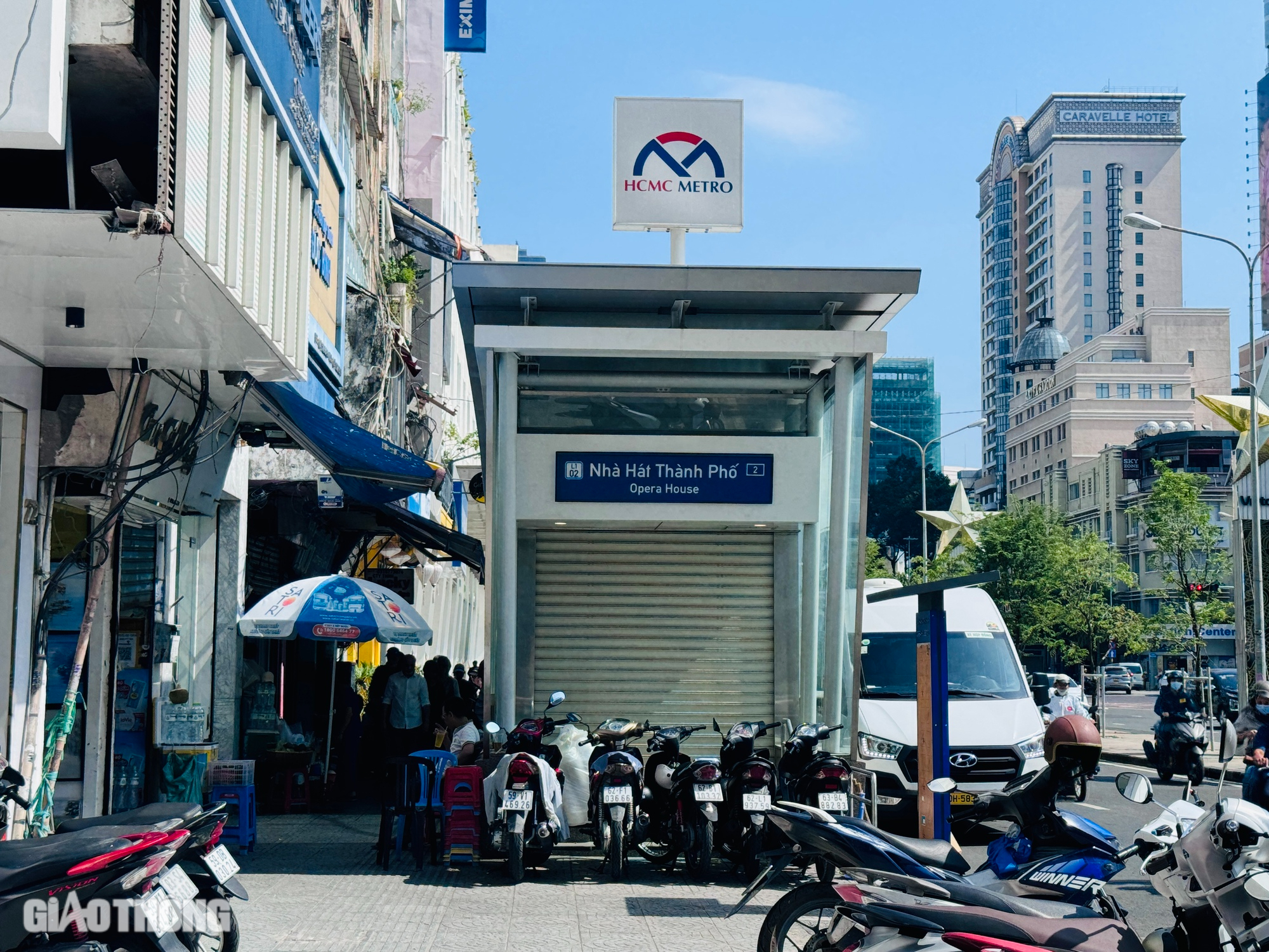 Cận cảnh c&aacute;c nh&agrave; ga metro số 1- Ảnh 12.
