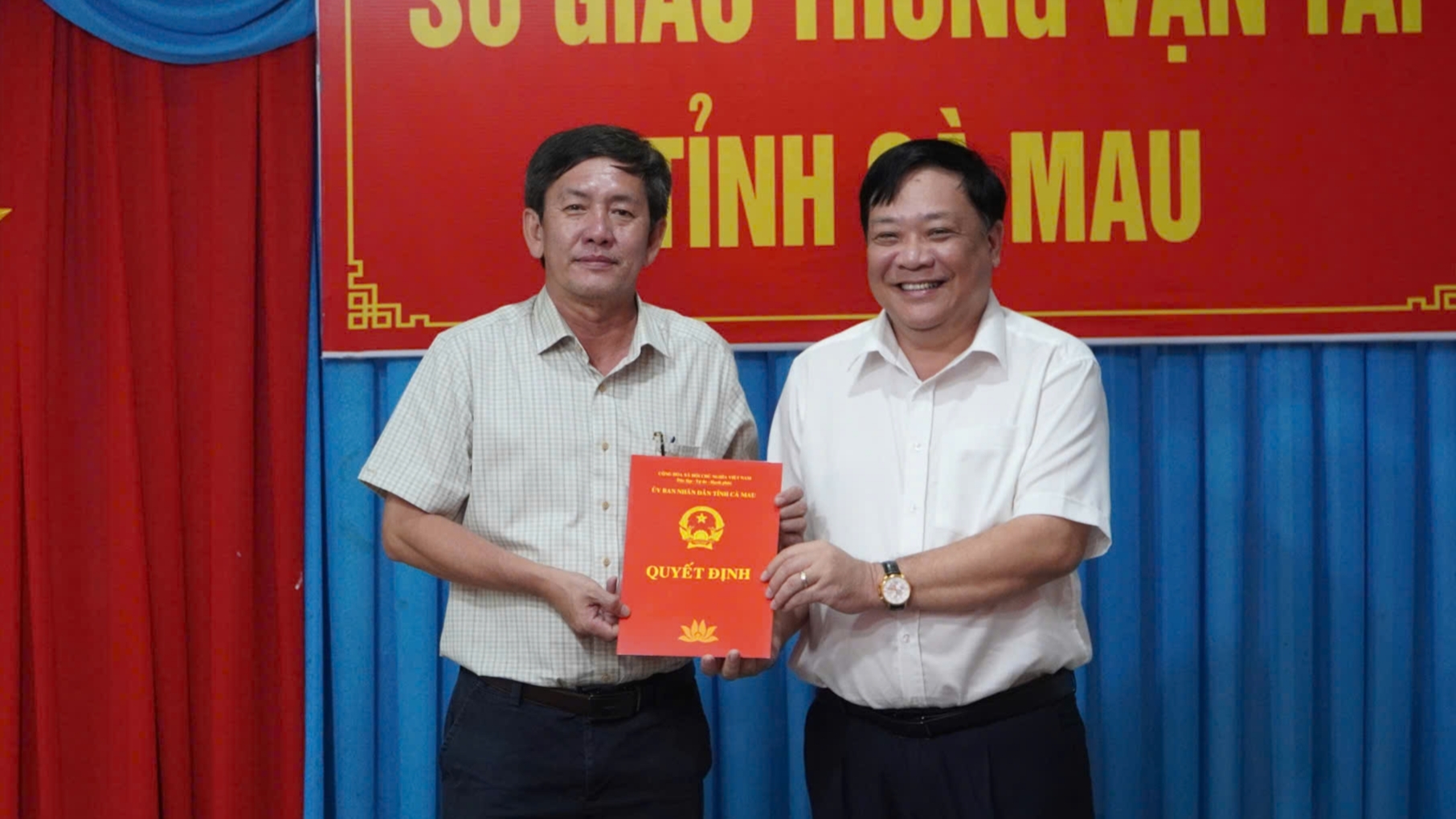 Gi&aacute;m đốc Sở Y tế l&agrave;m gi&aacute;m đốc Sở Giao th&ocirc;ng vận tải C&agrave; Mau- Ảnh 1.