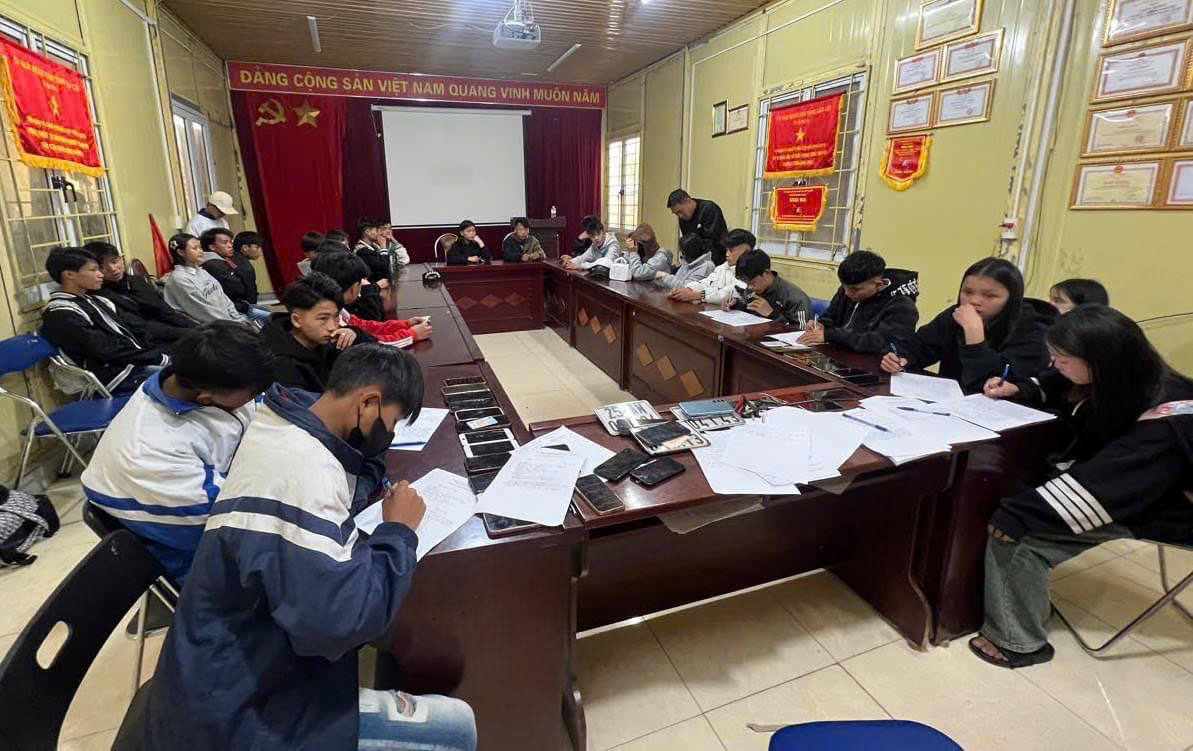 Xử l&yacute; 38 thanh ni&ecirc;n ở L&agrave;o Cai, Lai Ch&acirc;u tụ tập g&acirc;y n&aacute;o loạn- Ảnh 1.