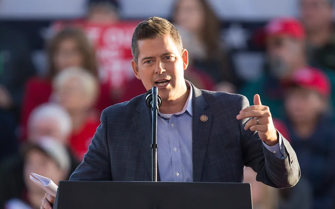 &Ocirc;ng Trump chọn người dẫn chương tr&igrave;nh Sean Duffy l&agrave;m Bộ trưởng Giao th&ocirc;ng Mỹ