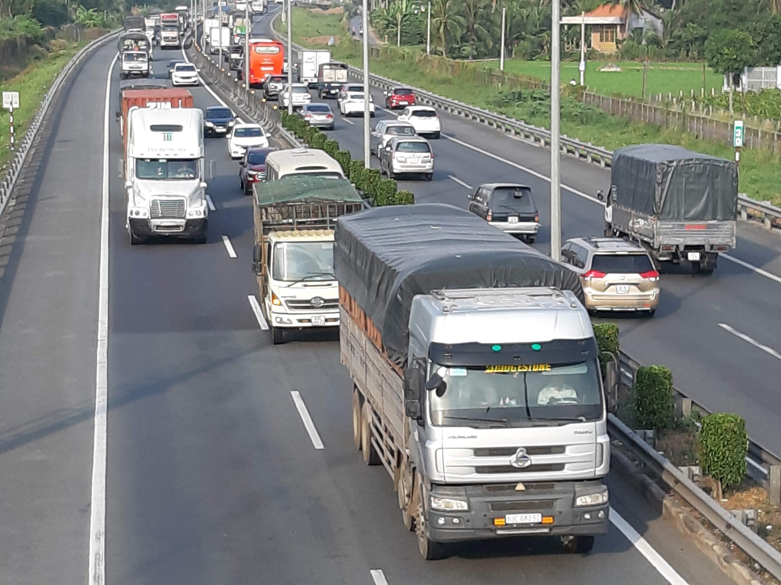 Kiến nghị đầu tư trạm dừng nghỉ ở n&uacute;t giao đường V&agrave;nh đai 3 với cao tốc Bến Lức-Long Th&agrave;nh- Ảnh 2.