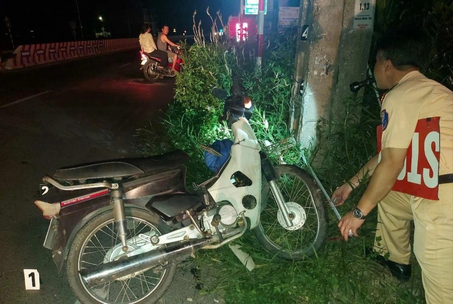 Bộ C&ocirc;ng an n&oacute;i về xử l&yacute; h&agrave;nh vi giao xe cho người uống bia, rượu điều khiển- Ảnh 1.