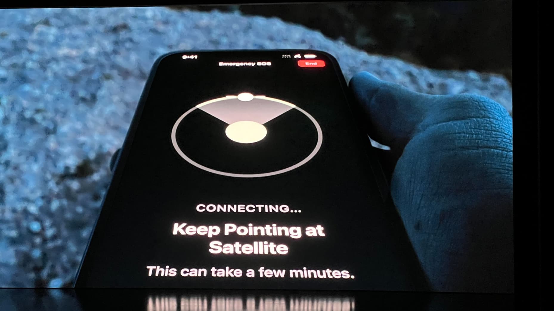 Apple "r&oacute;t" 1,5 tỷ đ&ocirc; la v&agrave;o Globalstar để mở rộng dịch vụ vệ tinh iPhone- Ảnh 1.