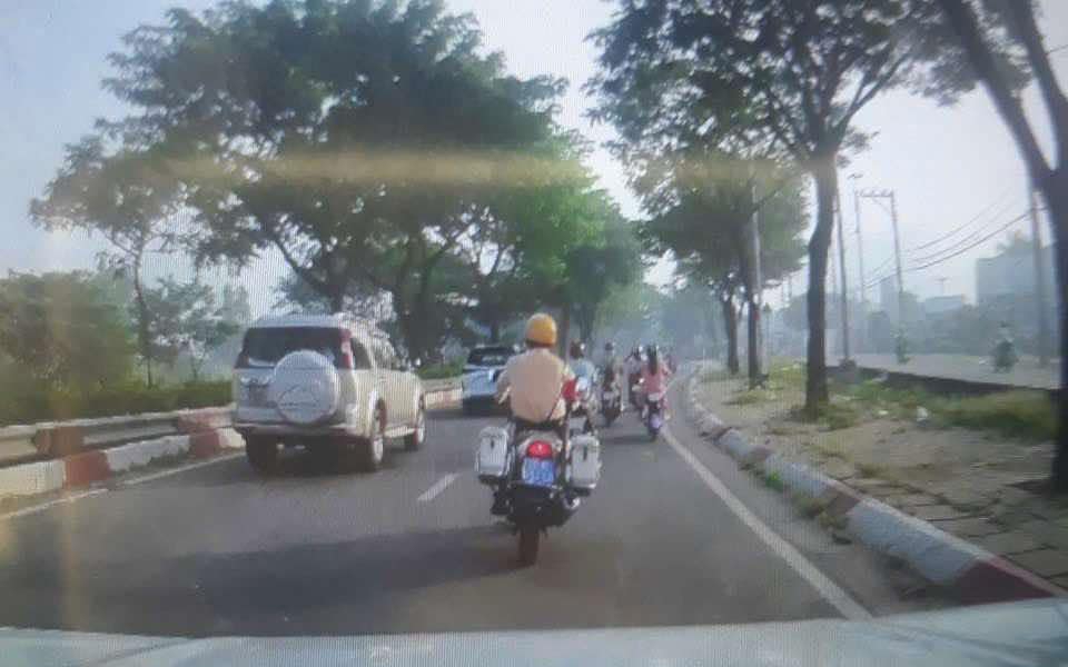 Sản phụ mang song thai được CSGT mở đường, đưa đến bệnh viện an to&agrave;n