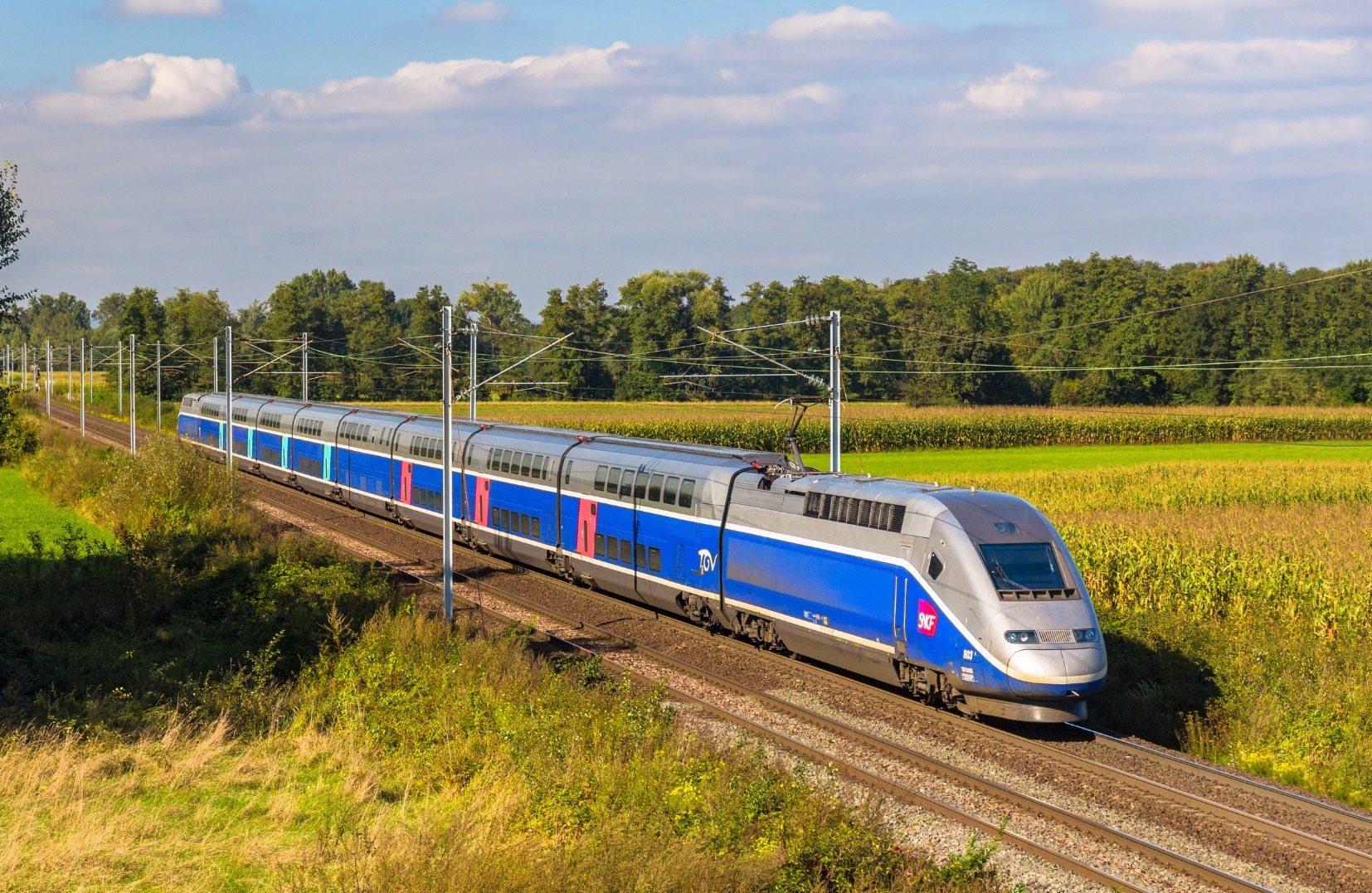 T&agrave;u tốc độ cao &ldquo;thu nhỏ&rdquo; nước Ph&aacute;p- Ảnh 1.