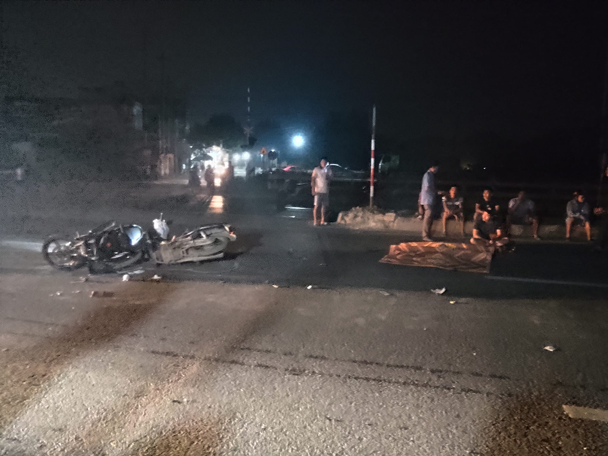 Truy t&igrave;m chiếc &ocirc; t&ocirc; li&ecirc;n quan vụ TNGT chết người tr&ecirc;n quốc lộ 1- Ảnh 1.