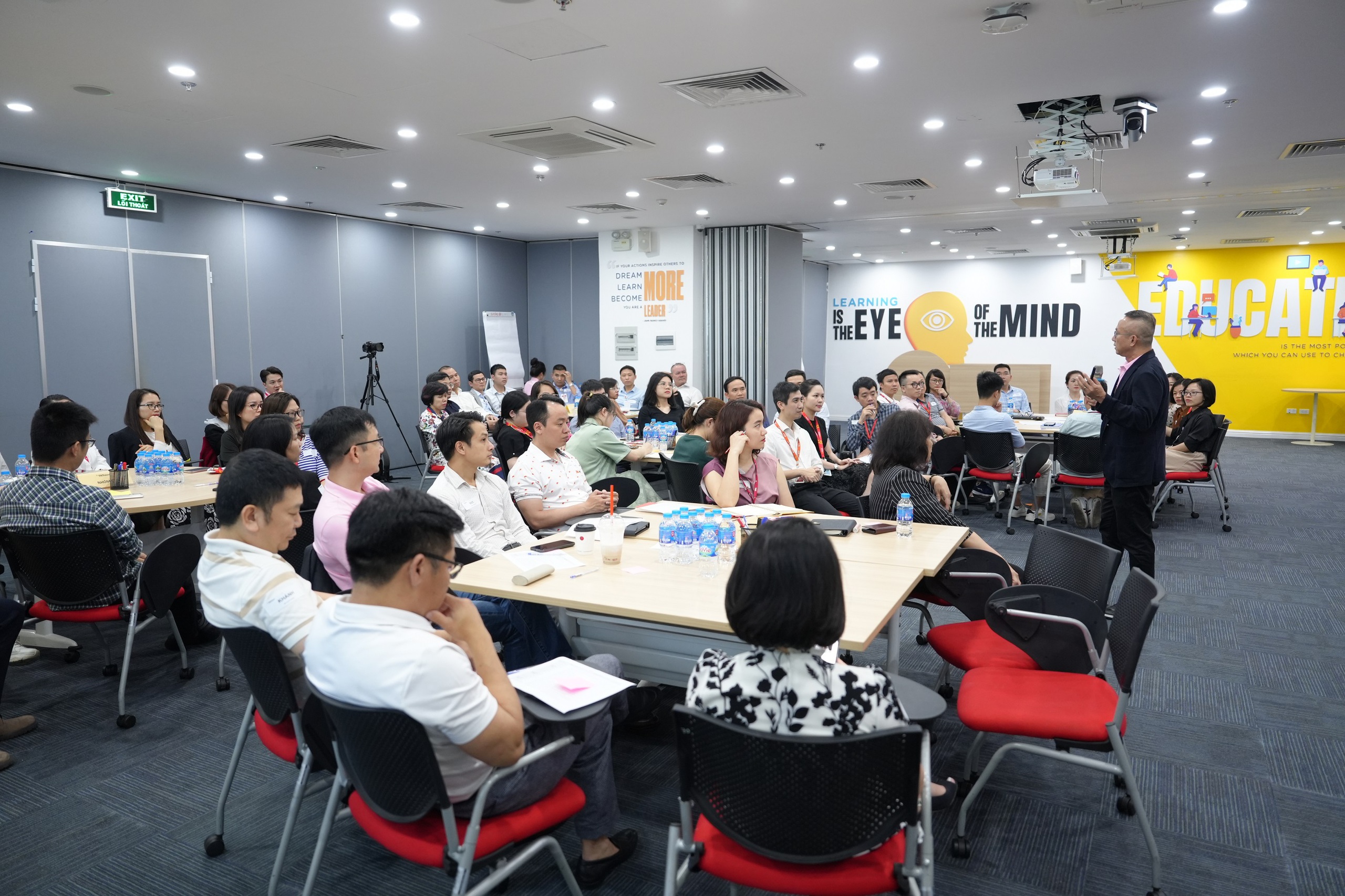 ROX Group được vinh danh &ldquo;Nơi l&agrave;m việc tốt nhất Việt Nam&rdquo; năm thứ hai li&ecirc;n tiếp- Ảnh 4.