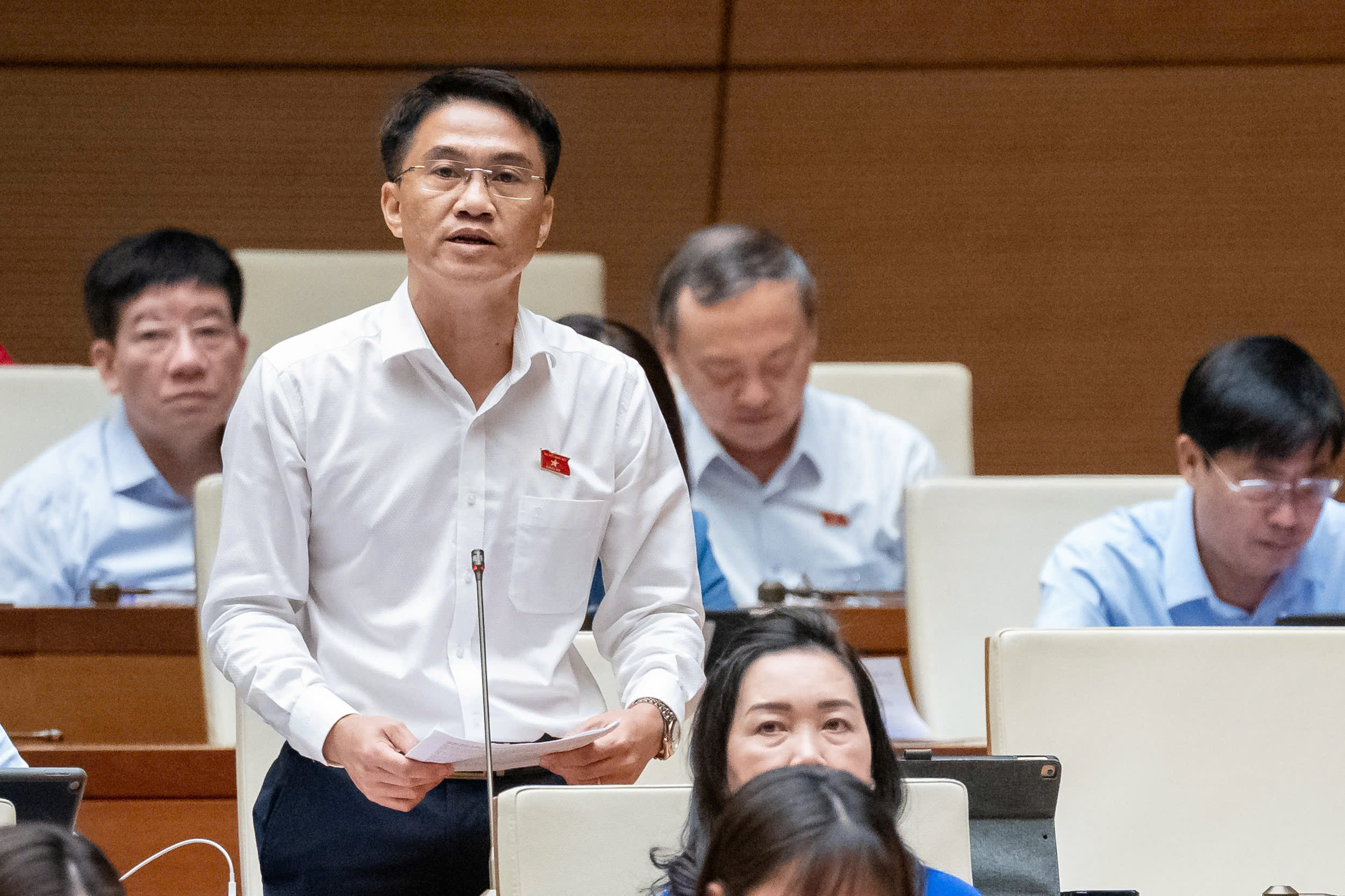 ĐBQH: Quy định r&otilde; việc học th&ecirc;m, tr&aacute;nh kh&ocirc;ng quản được th&igrave; cấm- Ảnh 1.