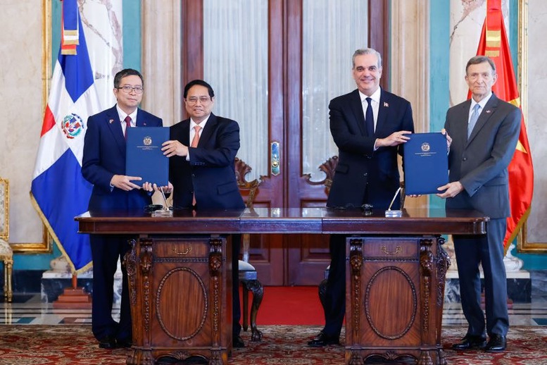 Thủ tướng đề nghị Dominica sớm đ&agrave;m ph&aacute;n tiến tới miễn thị thực phổ th&ocirc;ng- Ảnh 7.