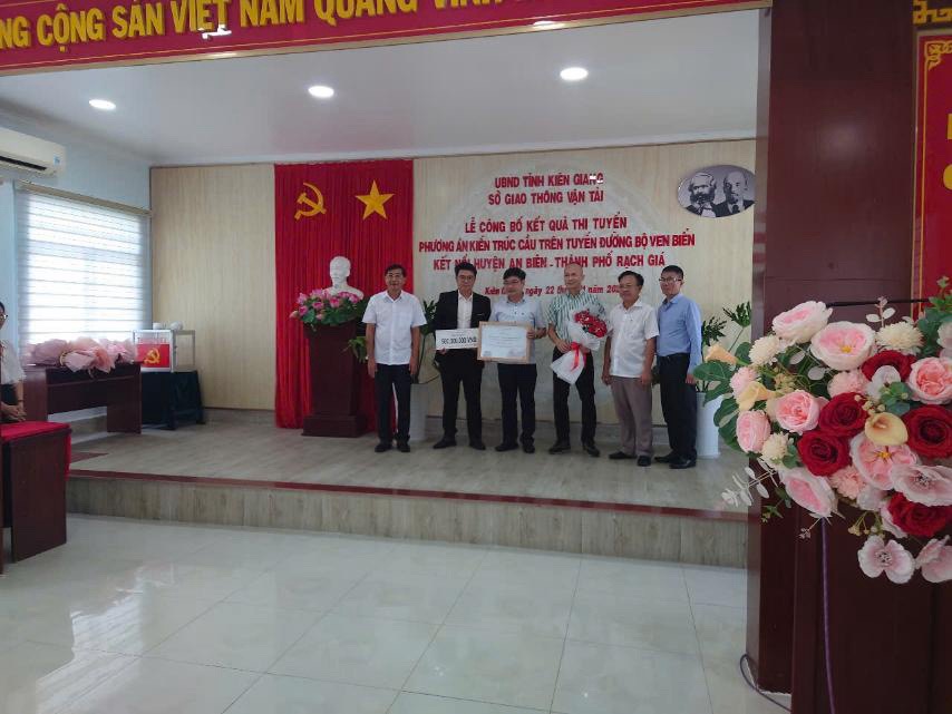 Ki&ecirc;n Giang: Trao giải nhất cuộc thi kiến tr&uacute;c cầu 3.900 tỷ đồng vượt biển ở Rạch Gi&aacute;- Ảnh 2.