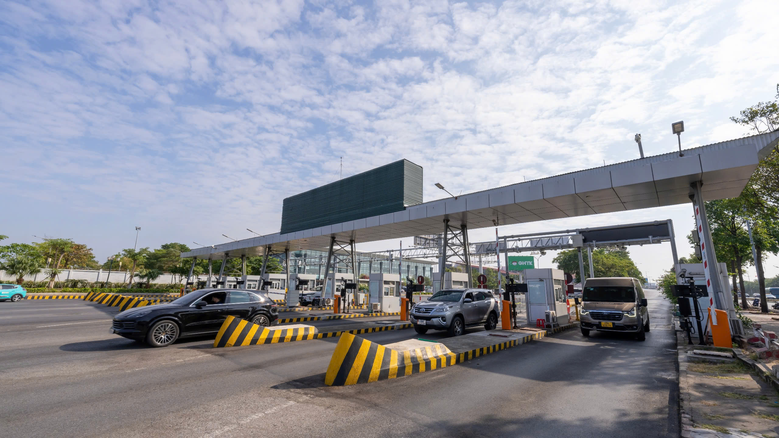 Mở rộng l&agrave;n thu ph&iacute; kh&ocirc;ng dừng tại s&acirc;n bay Nội B&agrave;i- Ảnh 1.