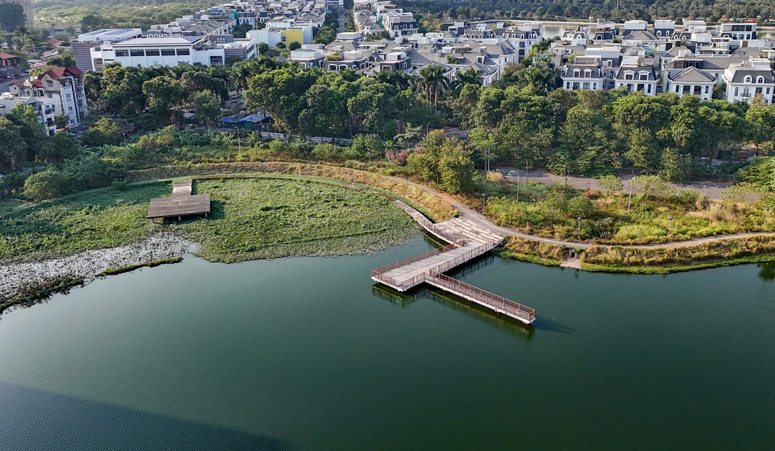 Toàn cảnh công viên gần 3,5 nghìn tỷ đồng chậm tiến độ nhiều năm - Ảnh 2. Toàn cảnh công viên gần 3,5 nghìn tỷ đồng chậm tiến độ nhiều năm - Ảnh 2.