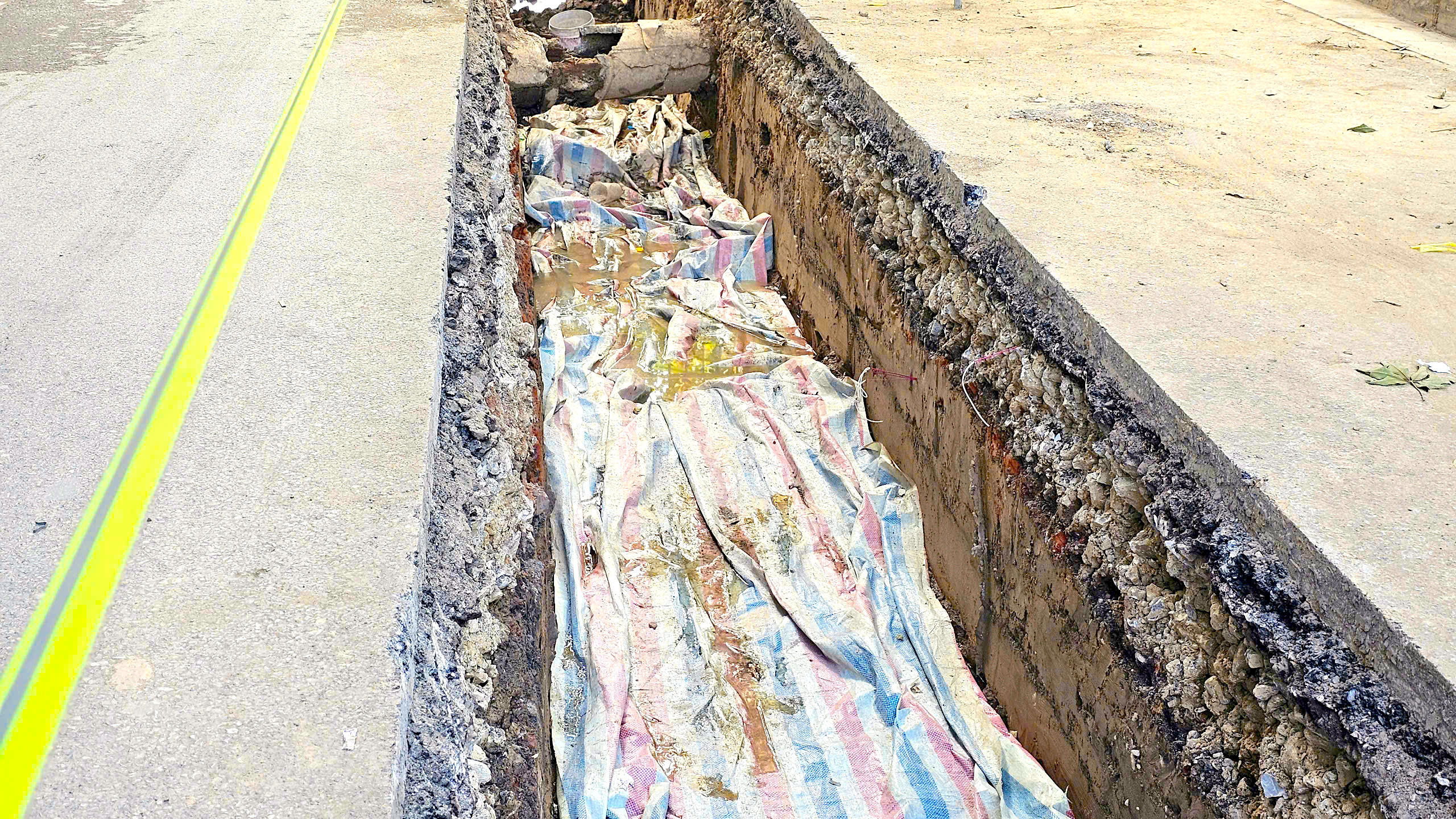 Hiện trường nơi phát hiện gần 150 bộ hài cốt ở phố Tây Sơn- Ảnh 7. Hiện trường nơi phát hiện gần 150 bộ hài cốt ở phố Tây Sơn- Ảnh 7.