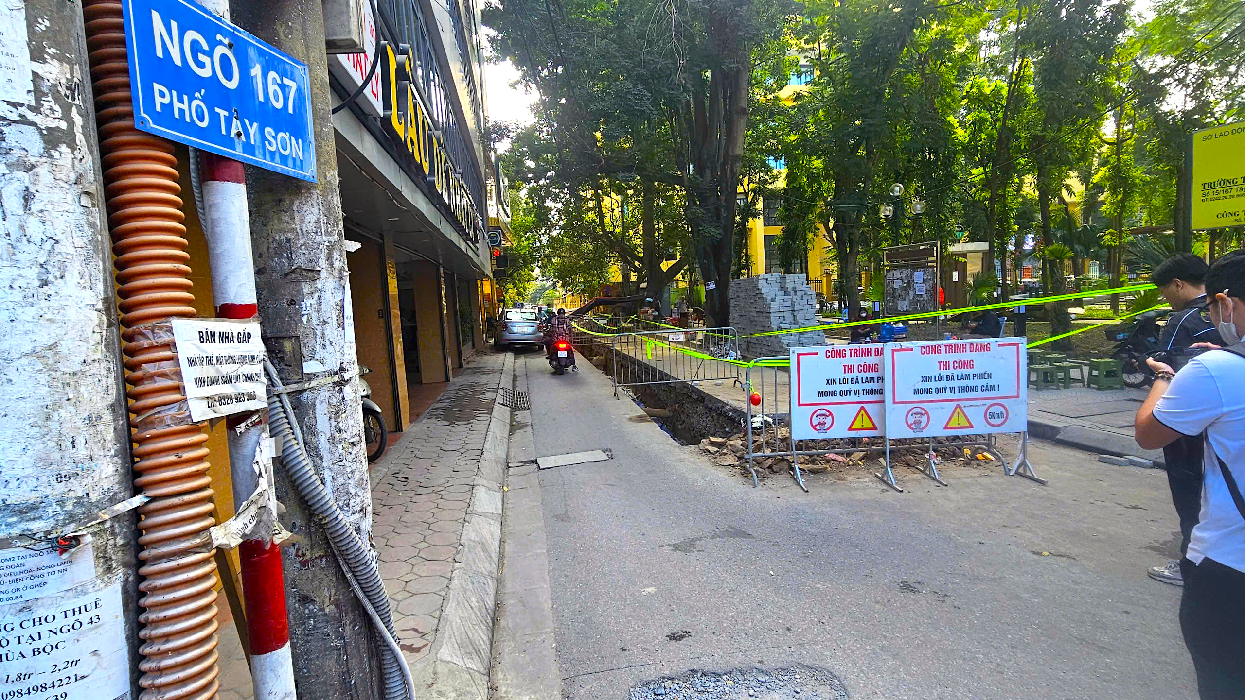 Hiện trường nơi phát hiện gần 150 bộ hài cốt ở phố Tây Sơn- Ảnh 1. Hiện trường nơi phát hiện gần 150 bộ hài cốt ở phố Tây Sơn- Ảnh 1.