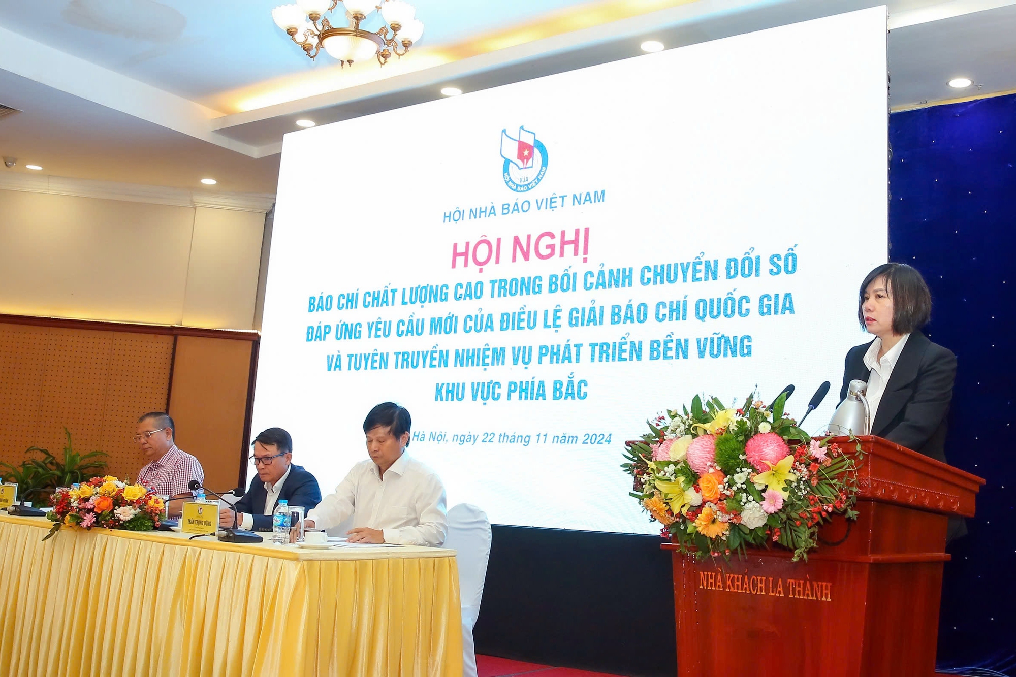 Chuyển đổi số là xu hướng tất yếu của báo chí chất lượng cao- Ảnh 1. Chuyển đổi số là xu hướng tất yếu của báo chí chất lượng cao- Ảnh 1.